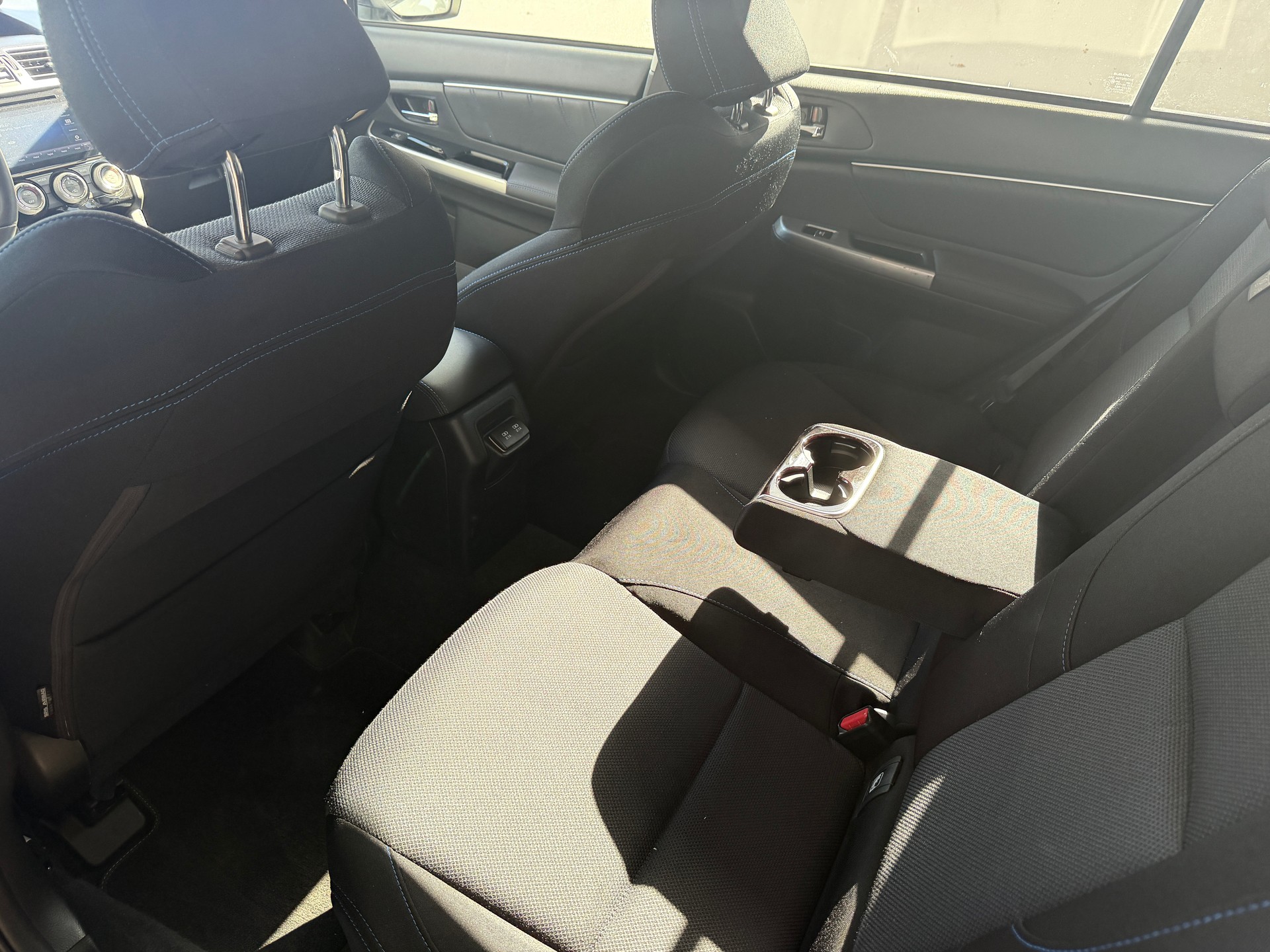 SUBARU Levorg 2.0i Advantage AWD Lineartronic-image-5