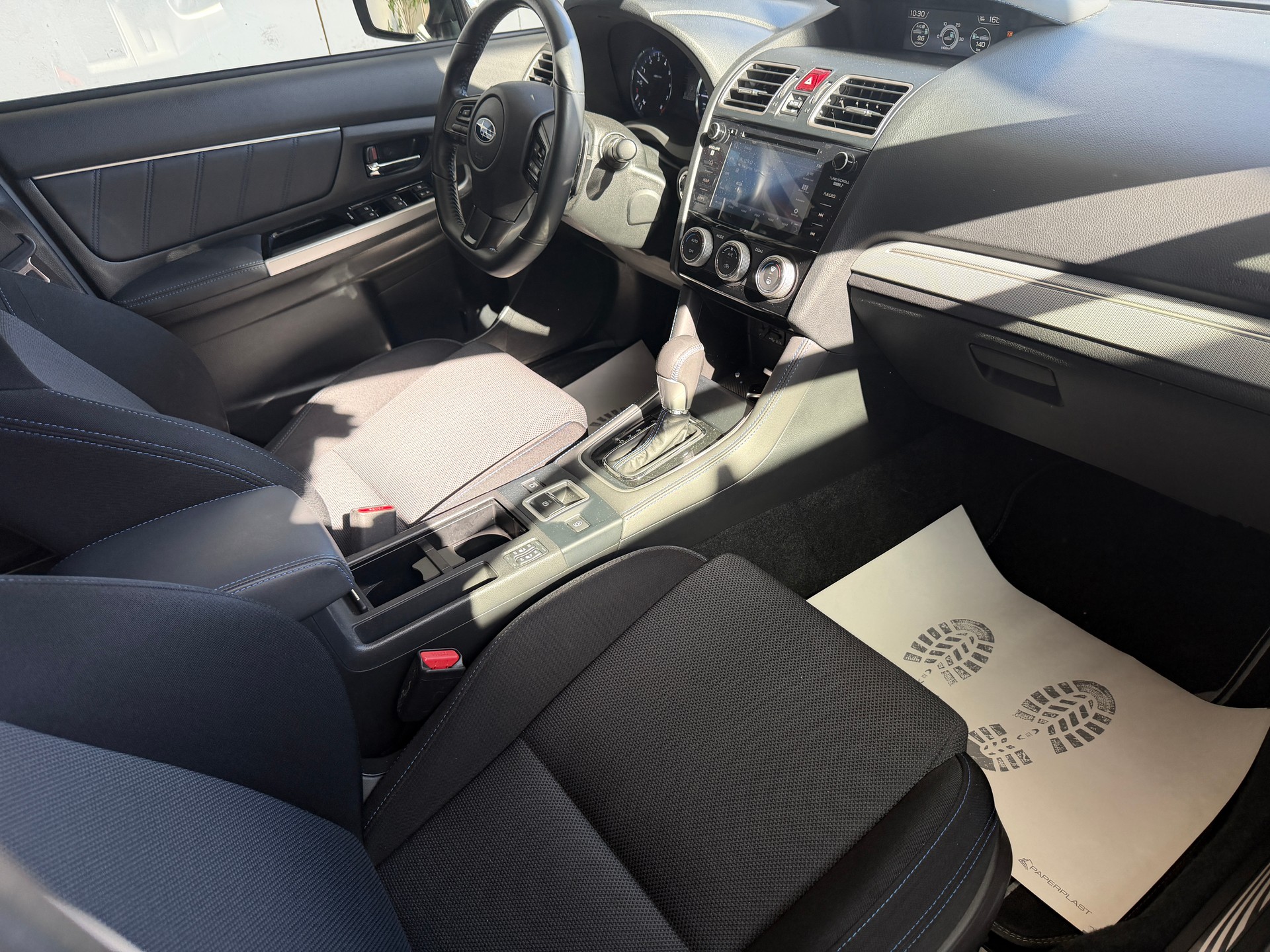 SUBARU Levorg 2.0i Advantage AWD Lineartronic-image-7
