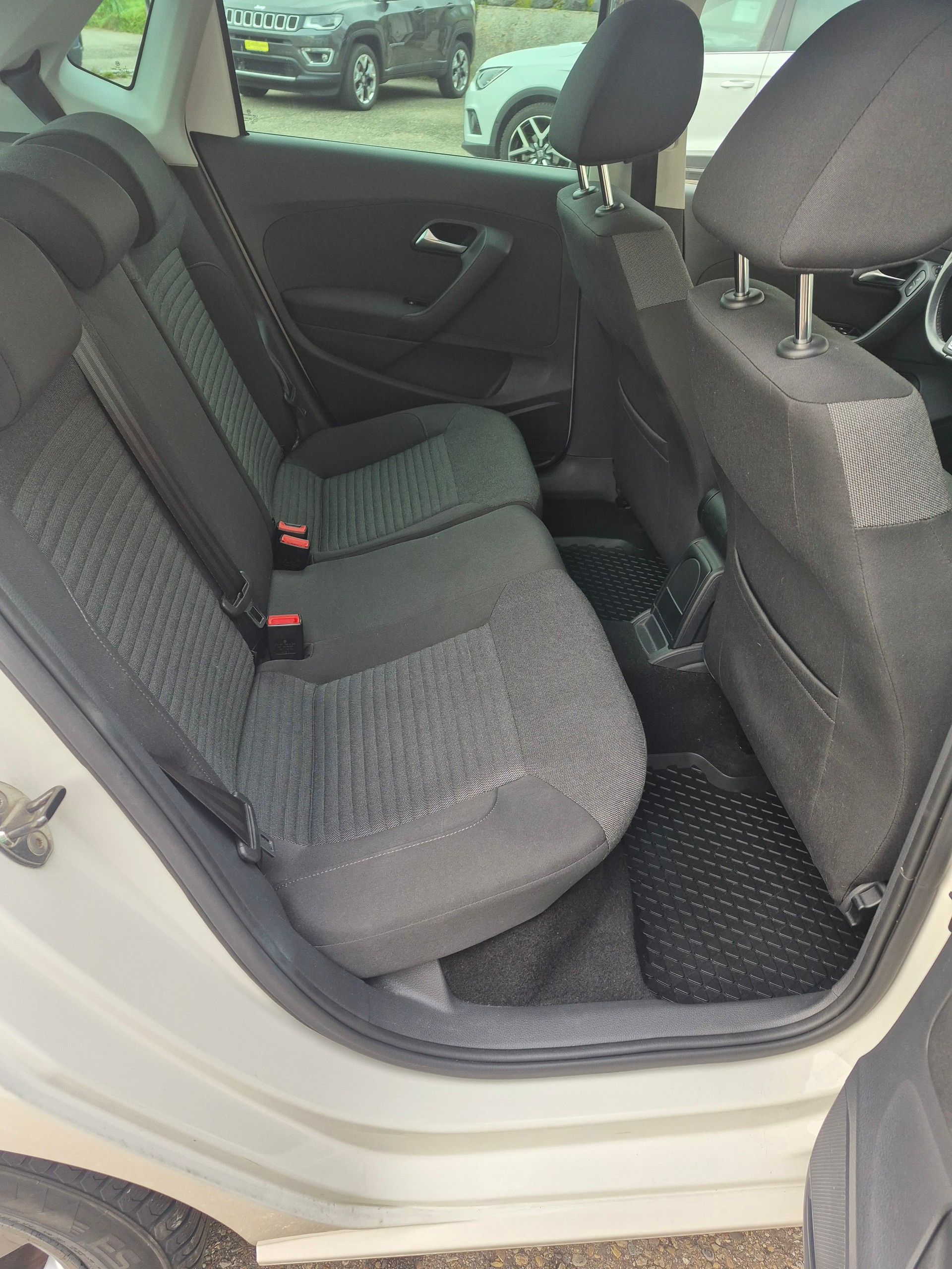 VW Polo 1.2 TSI Team DSG-image-14