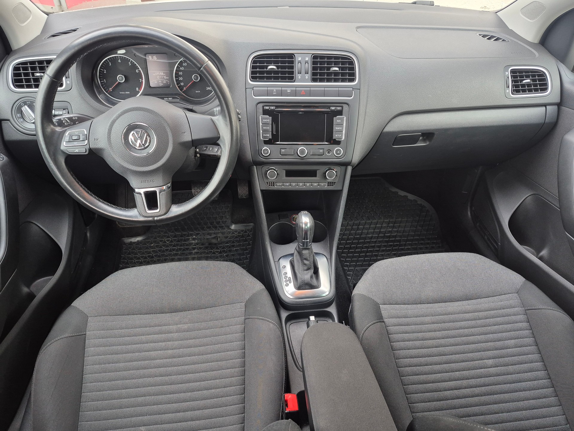 VW Polo 1.2 TSI Team DSG-image-9