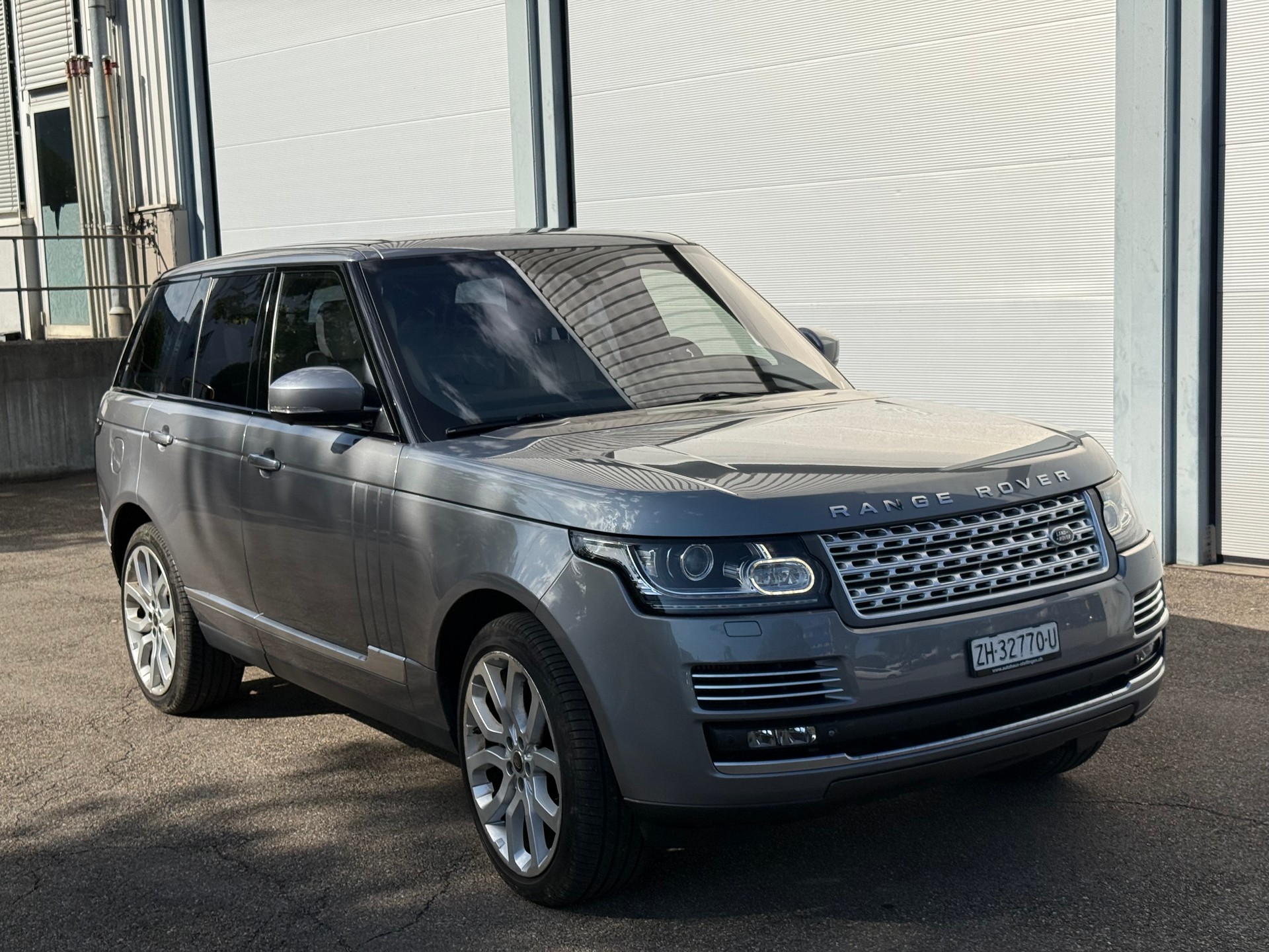 LAND ROVER Range Rover 4.4 TDV8 Autobiography Automatic-image-3
