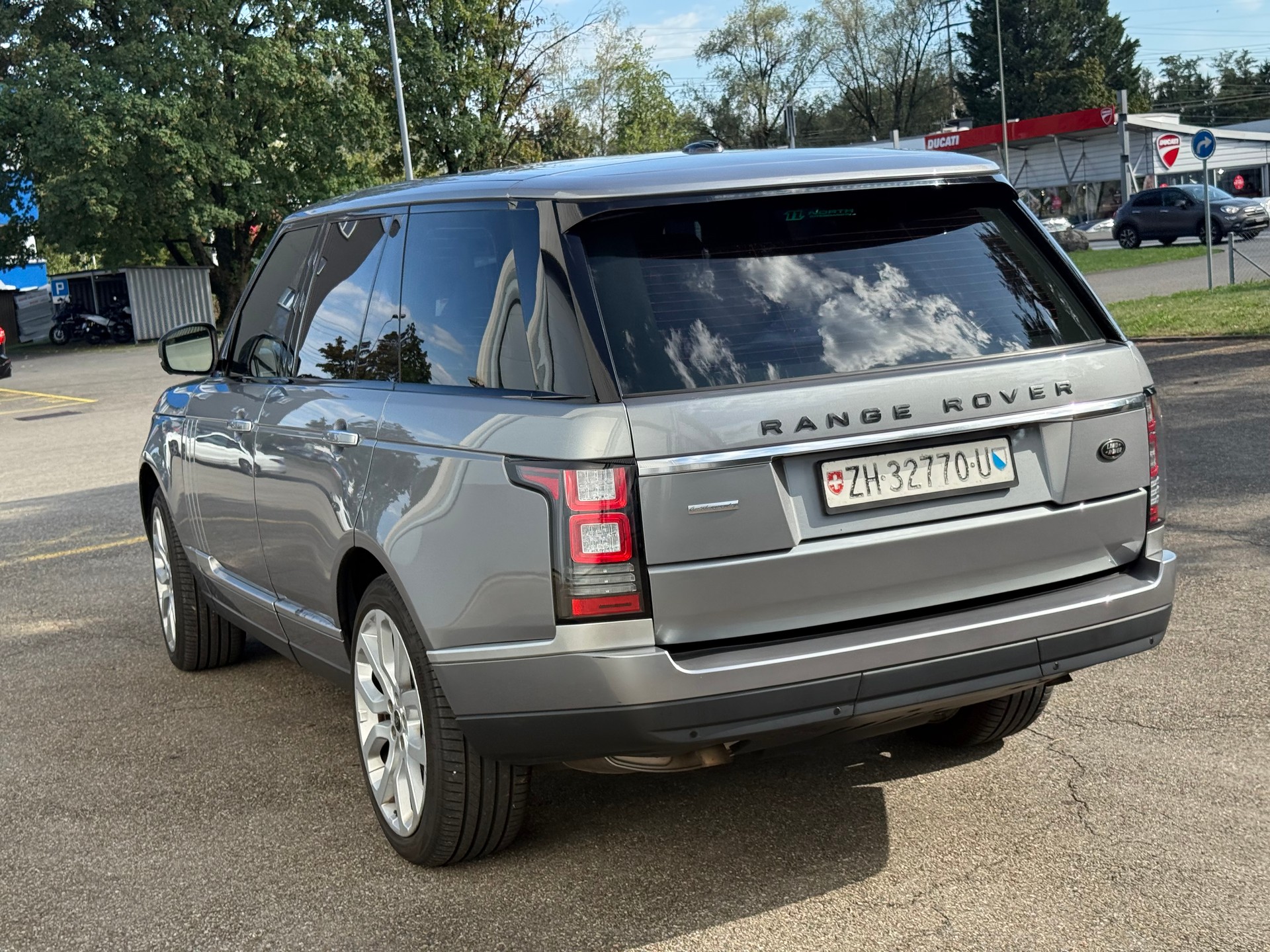LAND ROVER Range Rover 4.4 TDV8 Autobiography Automatic-image-9