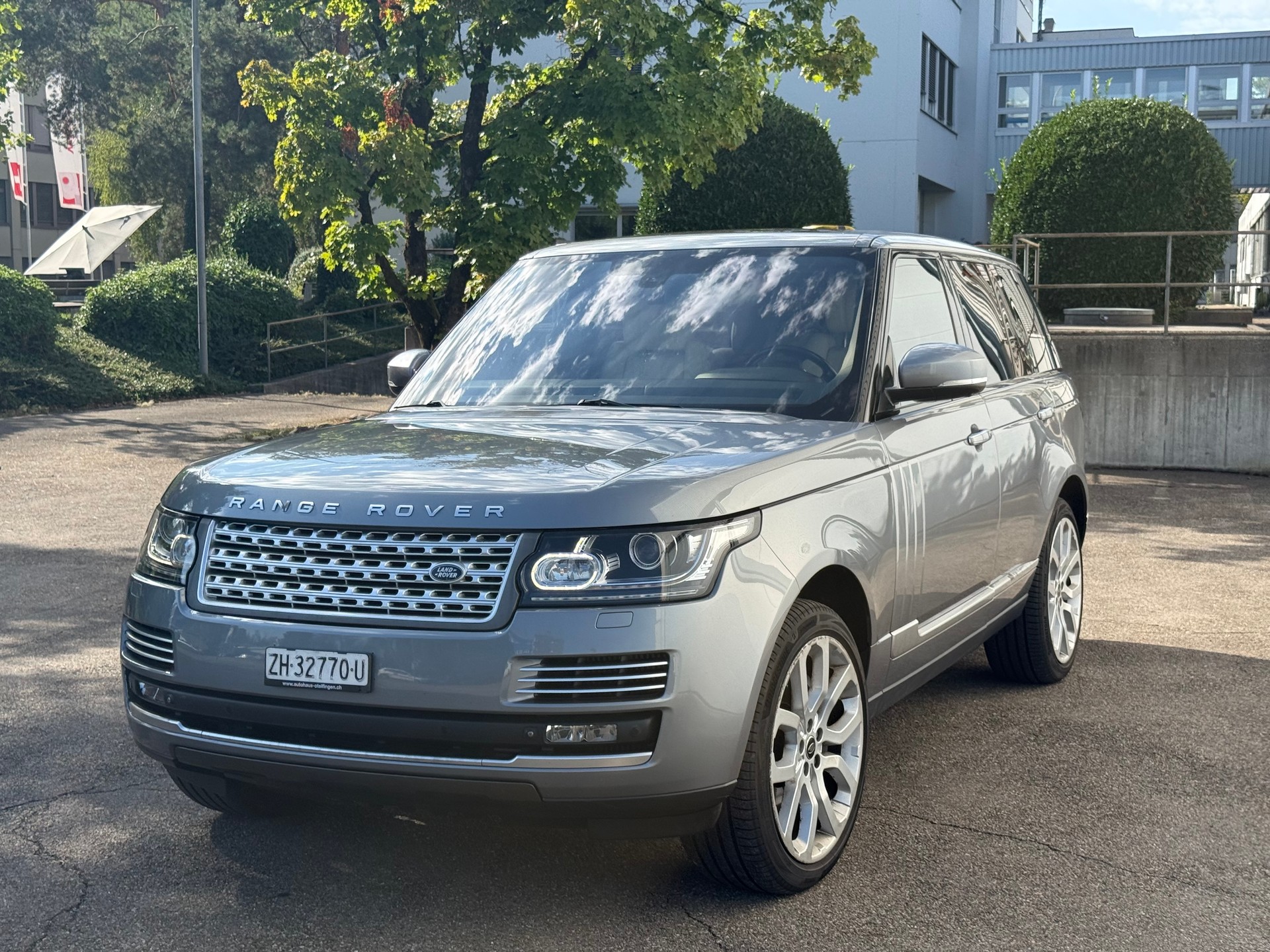 LAND ROVER Range Rover 4.4 TDV8 Autobiography Automatic-image-1