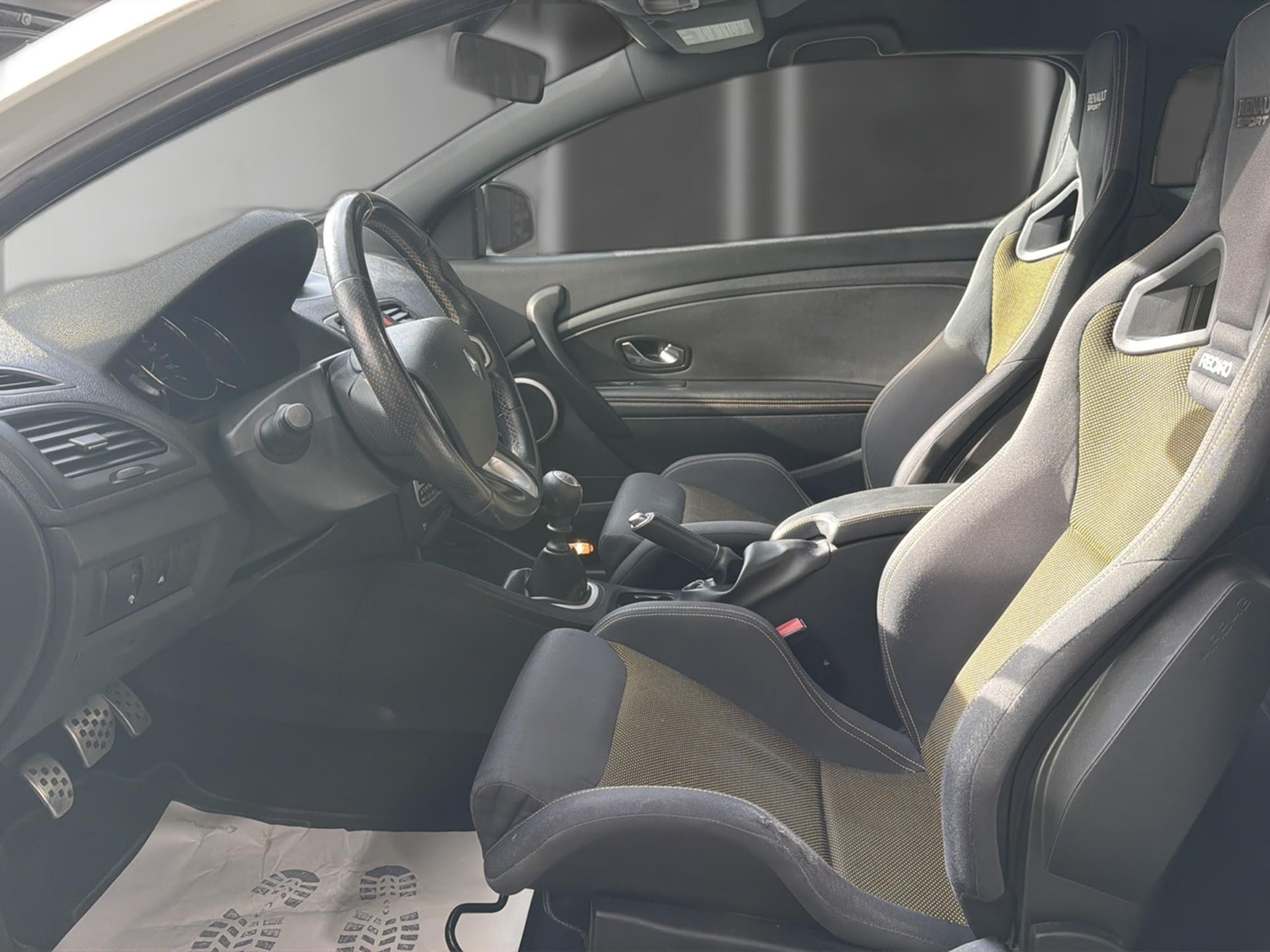 RENAULT Mégane Coupé 2.0 16V Turbo Trophy RS-image-10