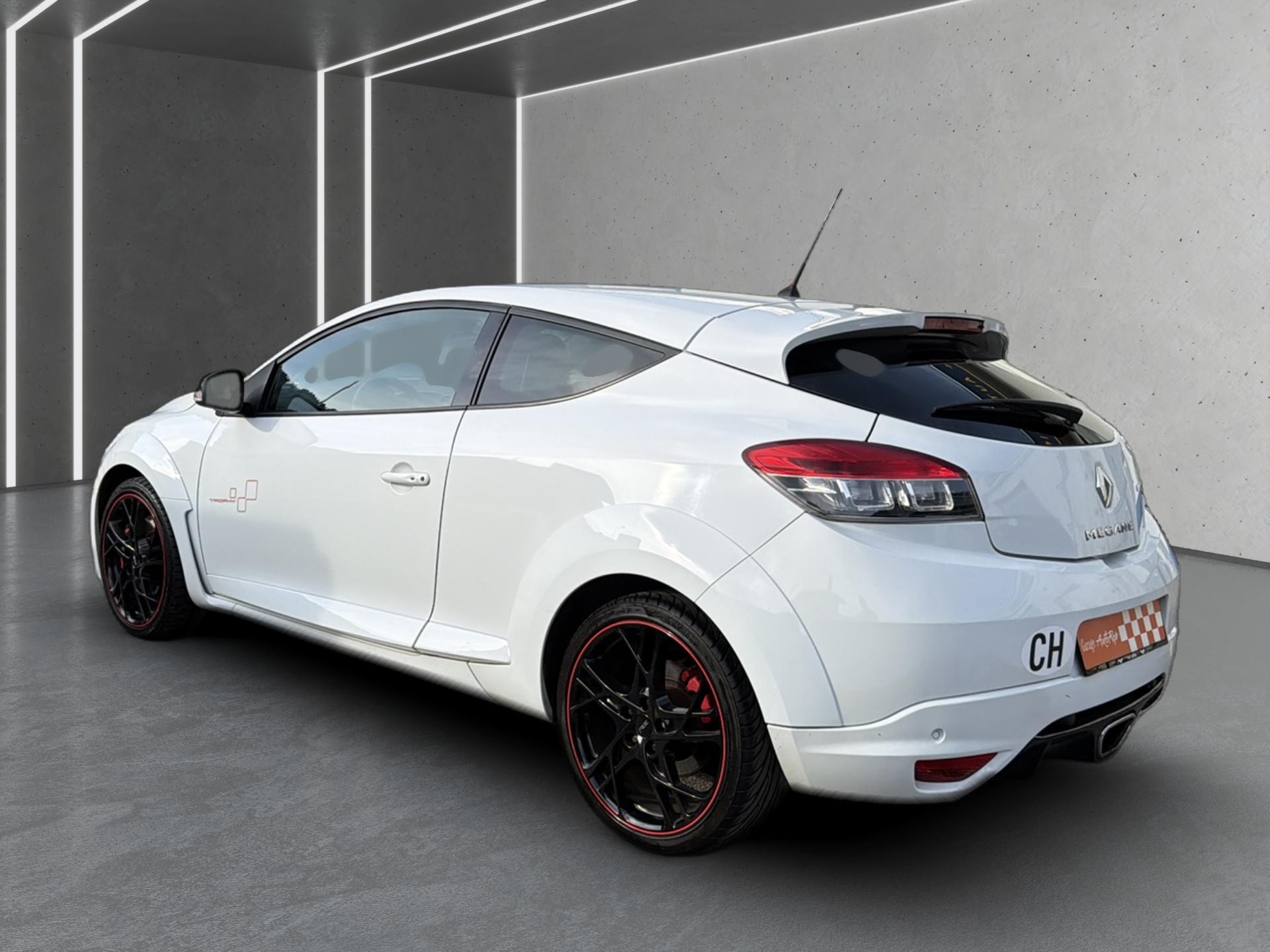 RENAULT Mégane Coupé 2.0 16V Turbo Trophy RS-image-5