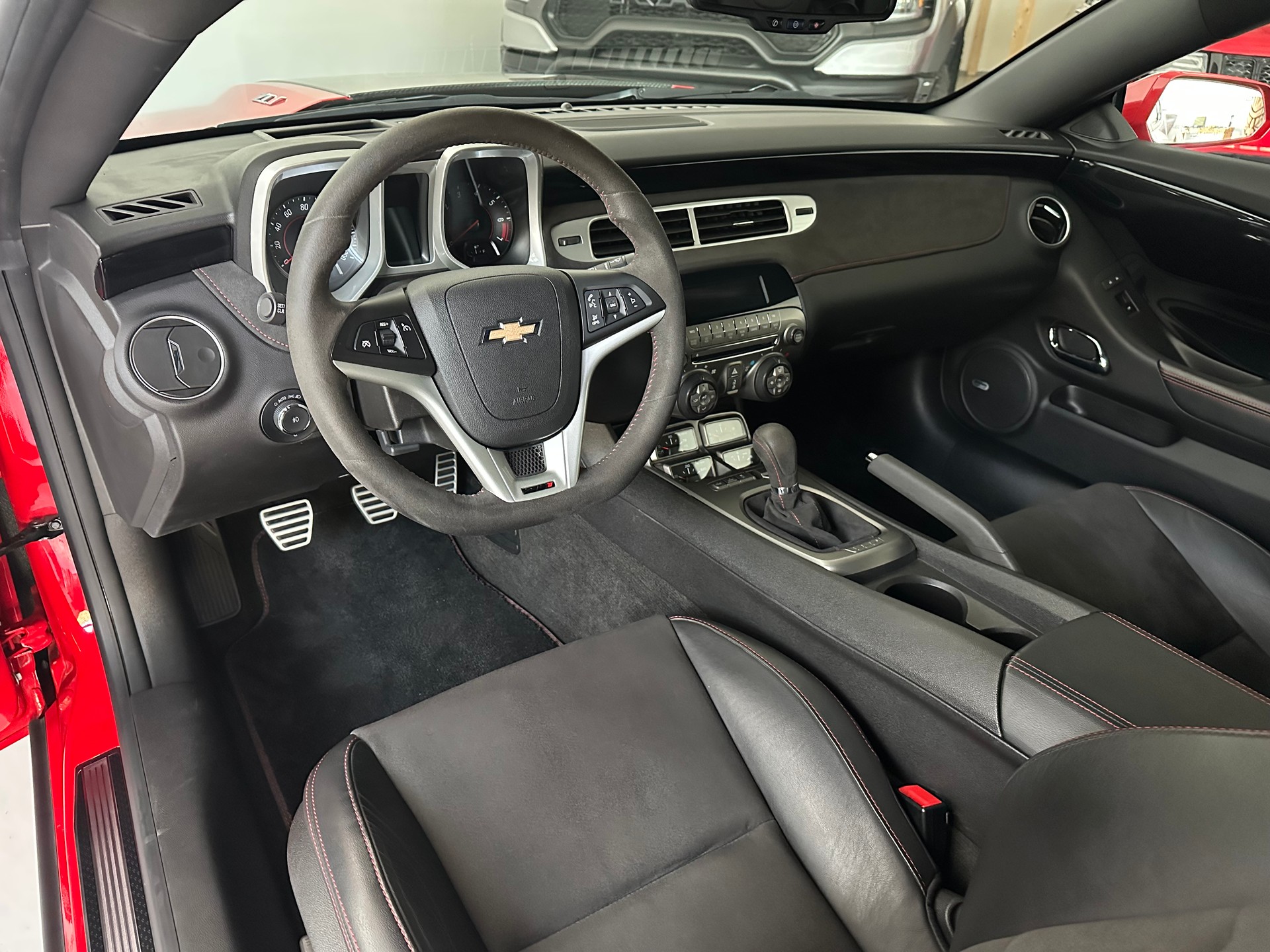 CHEVROLET Camaro ZL1-image-9