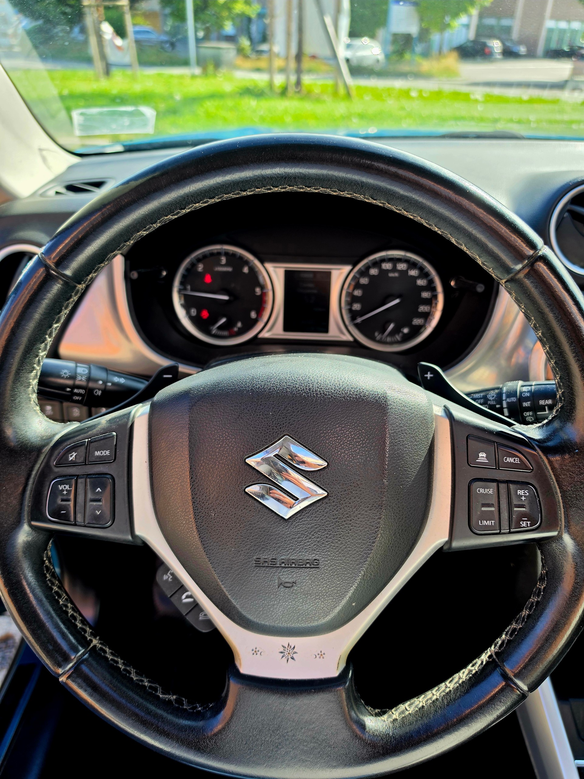 SUZUKI GRAND VITARA-image-11