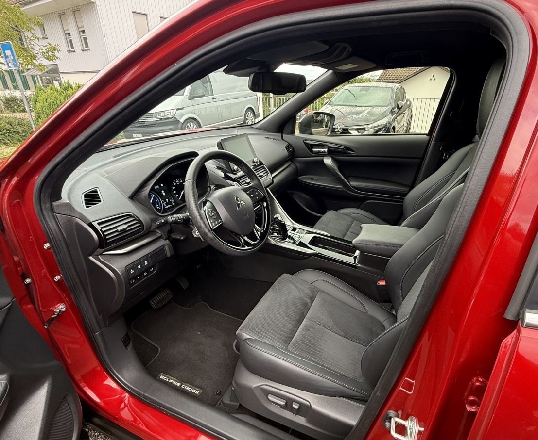 MITSUBISHI Eclipse Cross 2.4 PHEV Blackline 4x4-image-4
