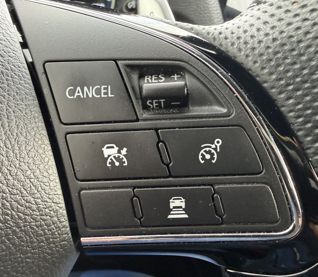 MITSUBISHI Eclipse Cross 2.4 PHEV Blackline 4x4-image-16