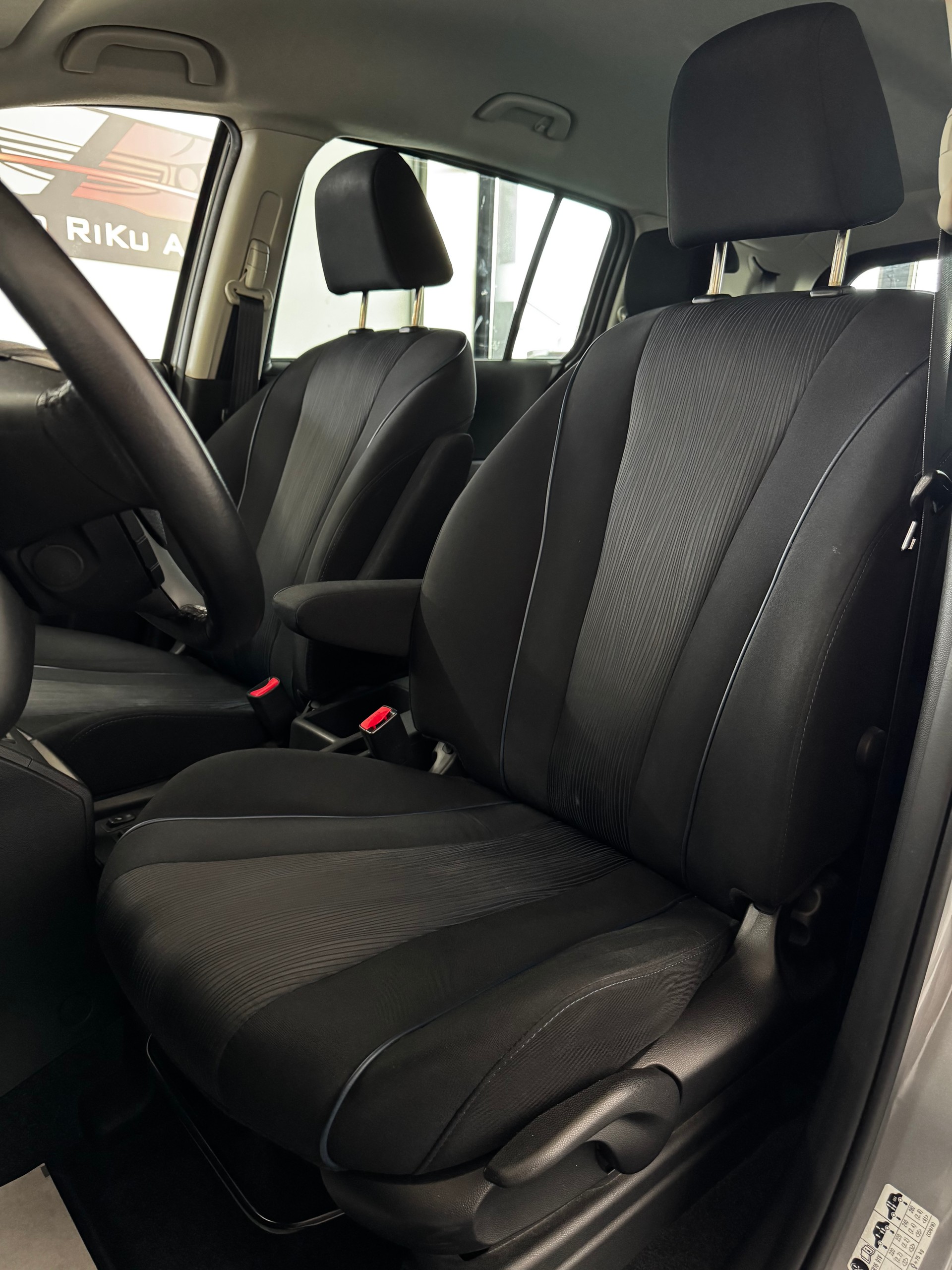 MAZDA 5 2.0 16V Exclusive-image-12