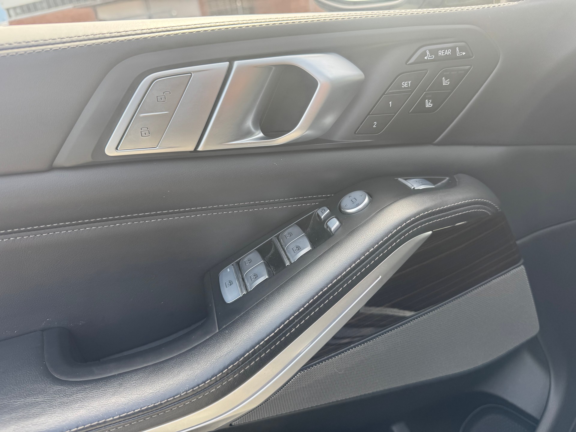 BMW X7 xDrive 48V 40d Steptronic-image-14