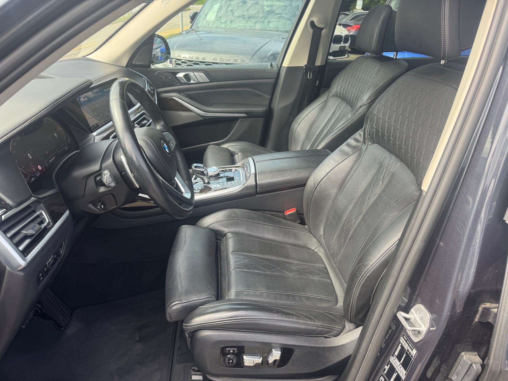 BMW X7 xDrive 48V 40d Steptronic-image-16