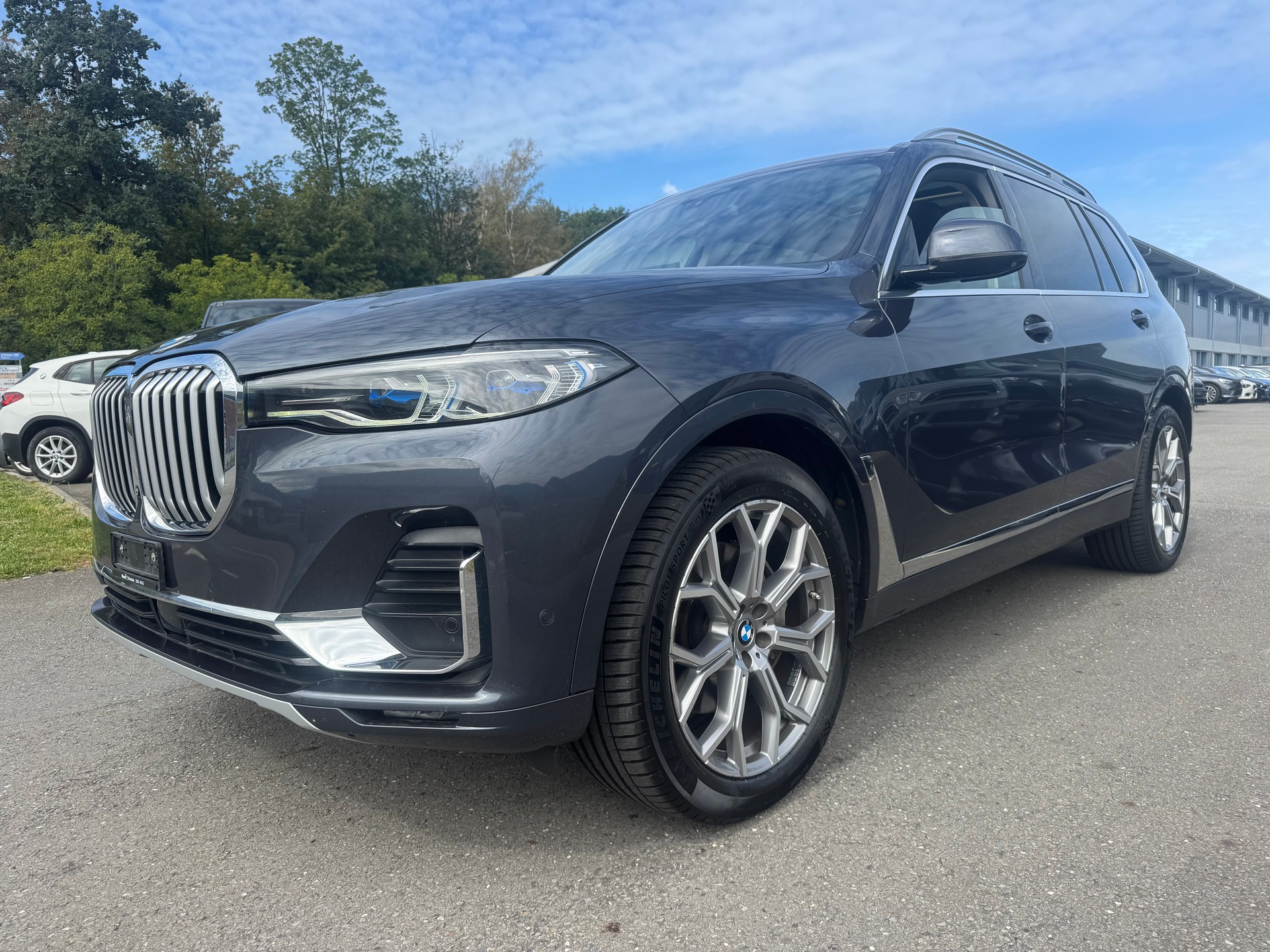 BMW X7 xDrive 48V 40d Steptronic-image-0