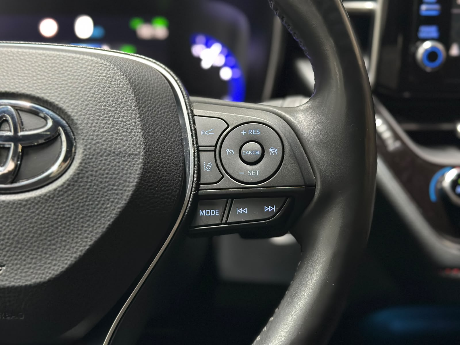 TOYOTA Corolla 2.0 HSD Style e-CVT-image-11