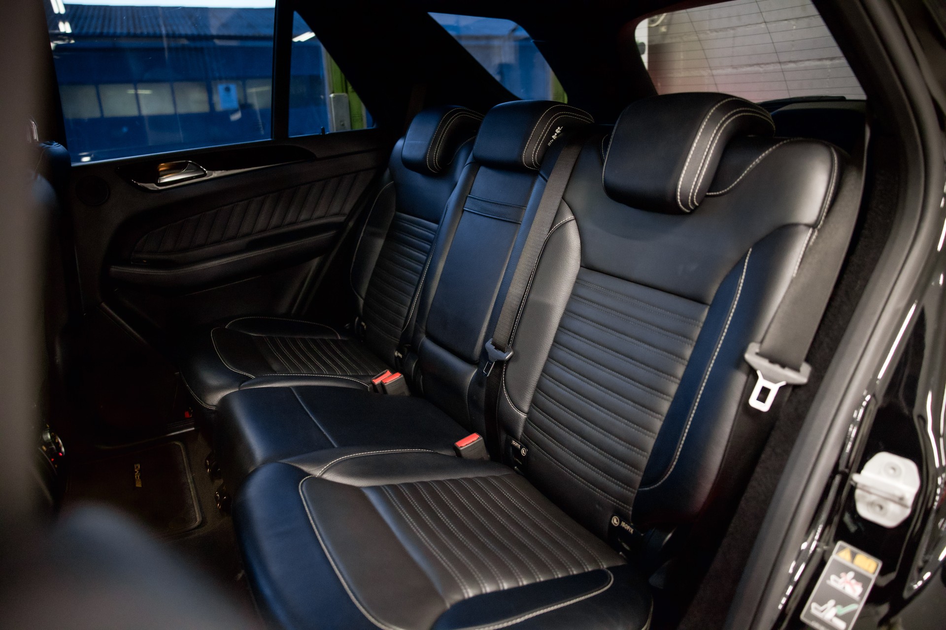 MERCEDES-BENZ GLE 350 d 4Matic 9G-Tronic AMG Line-image-21