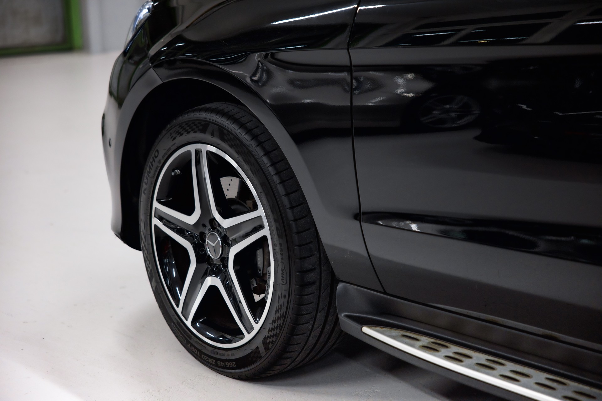 MERCEDES-BENZ GLE 350 d 4Matic 9G-Tronic AMG Line-image-14