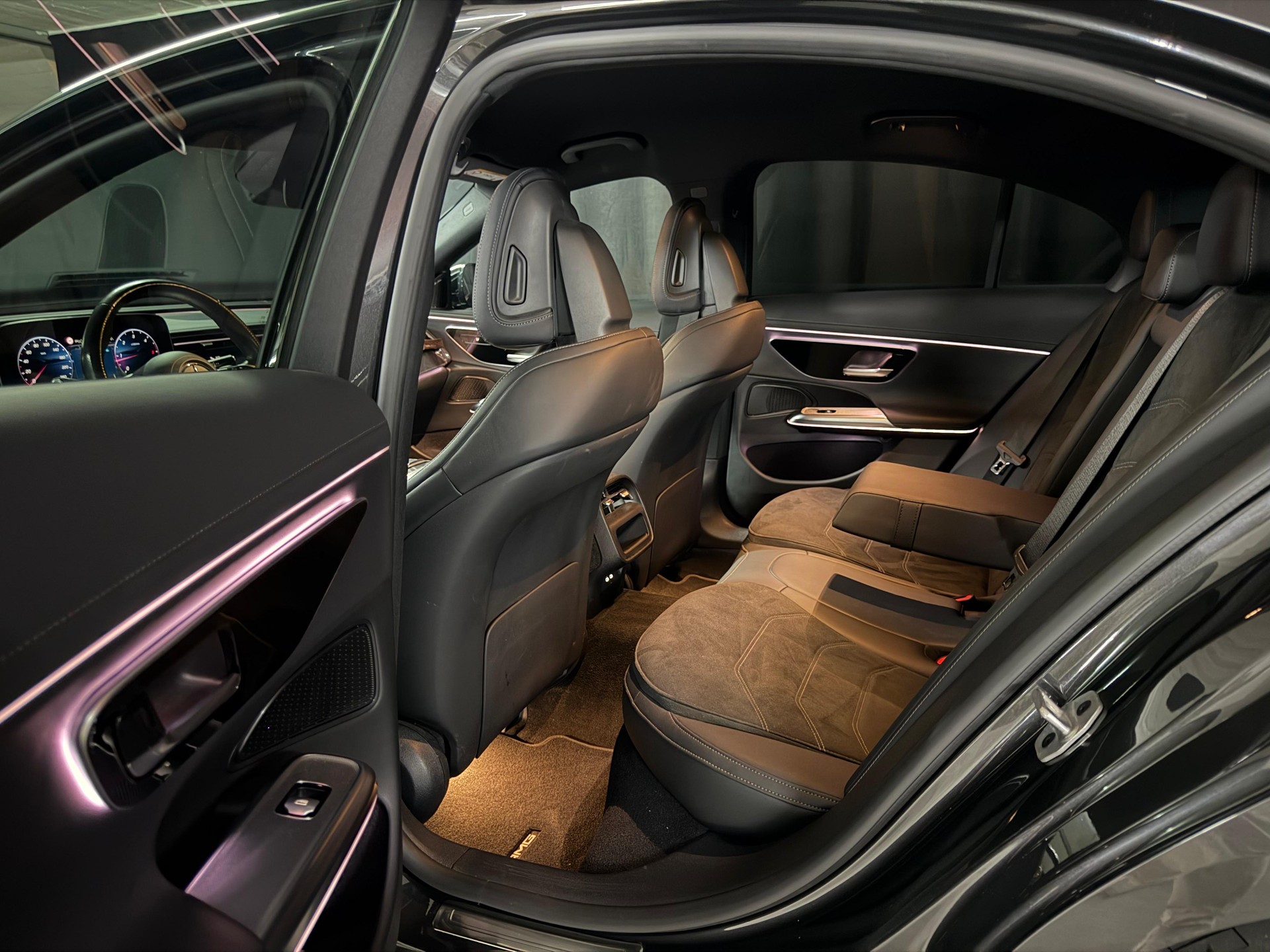 MERCEDES-BENZ E 220 d AMG Line 9G-Tronic-image-7