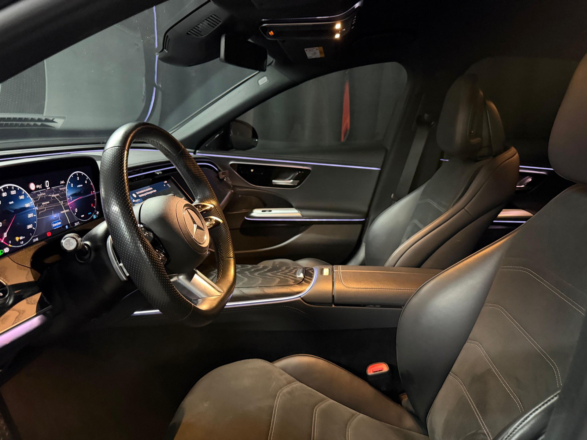 MERCEDES-BENZ E 220 d AMG Line 9G-Tronic-image-5