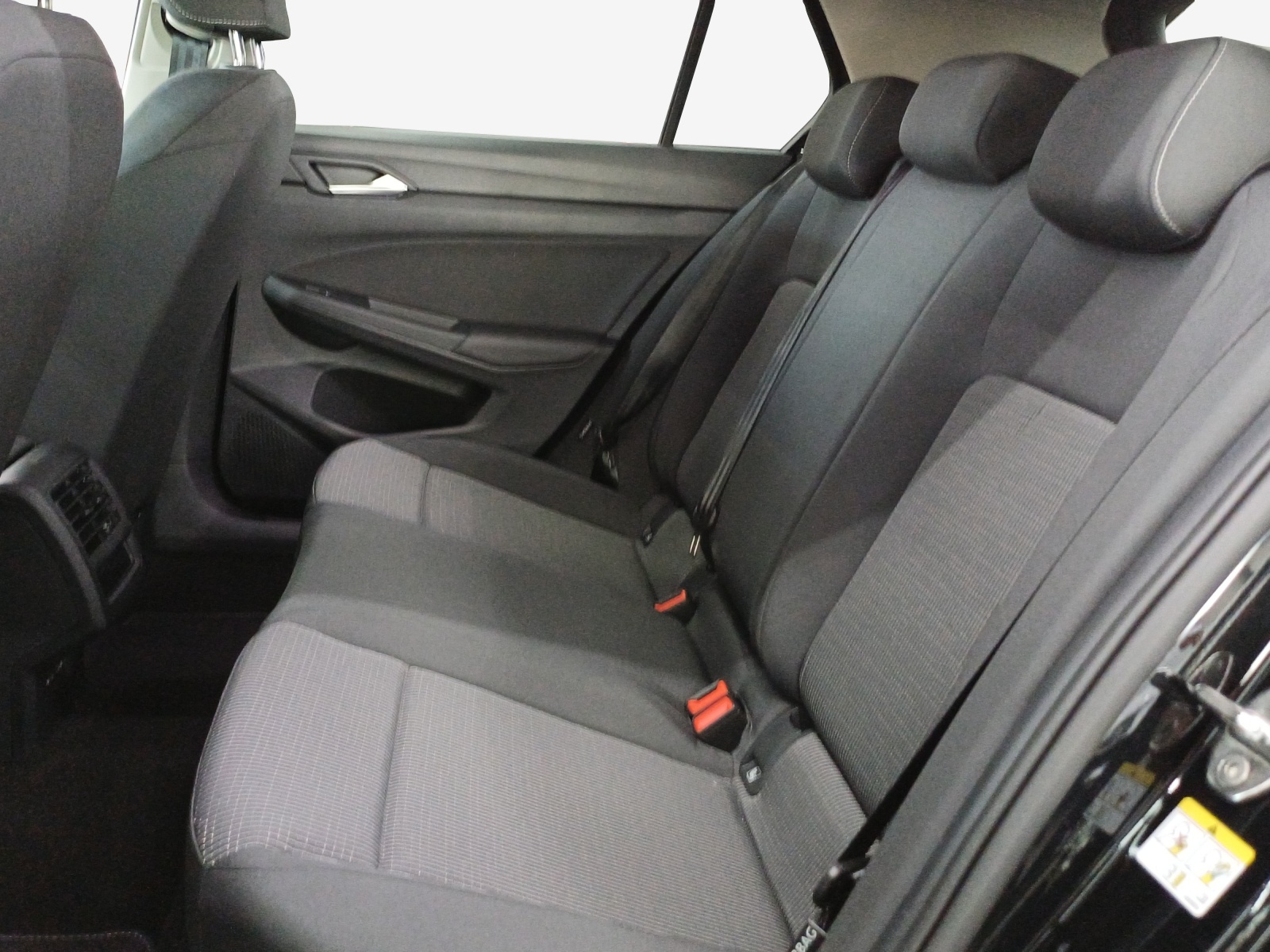 VW Golf 1.5 e TSI mHEV Value DSG-image-9