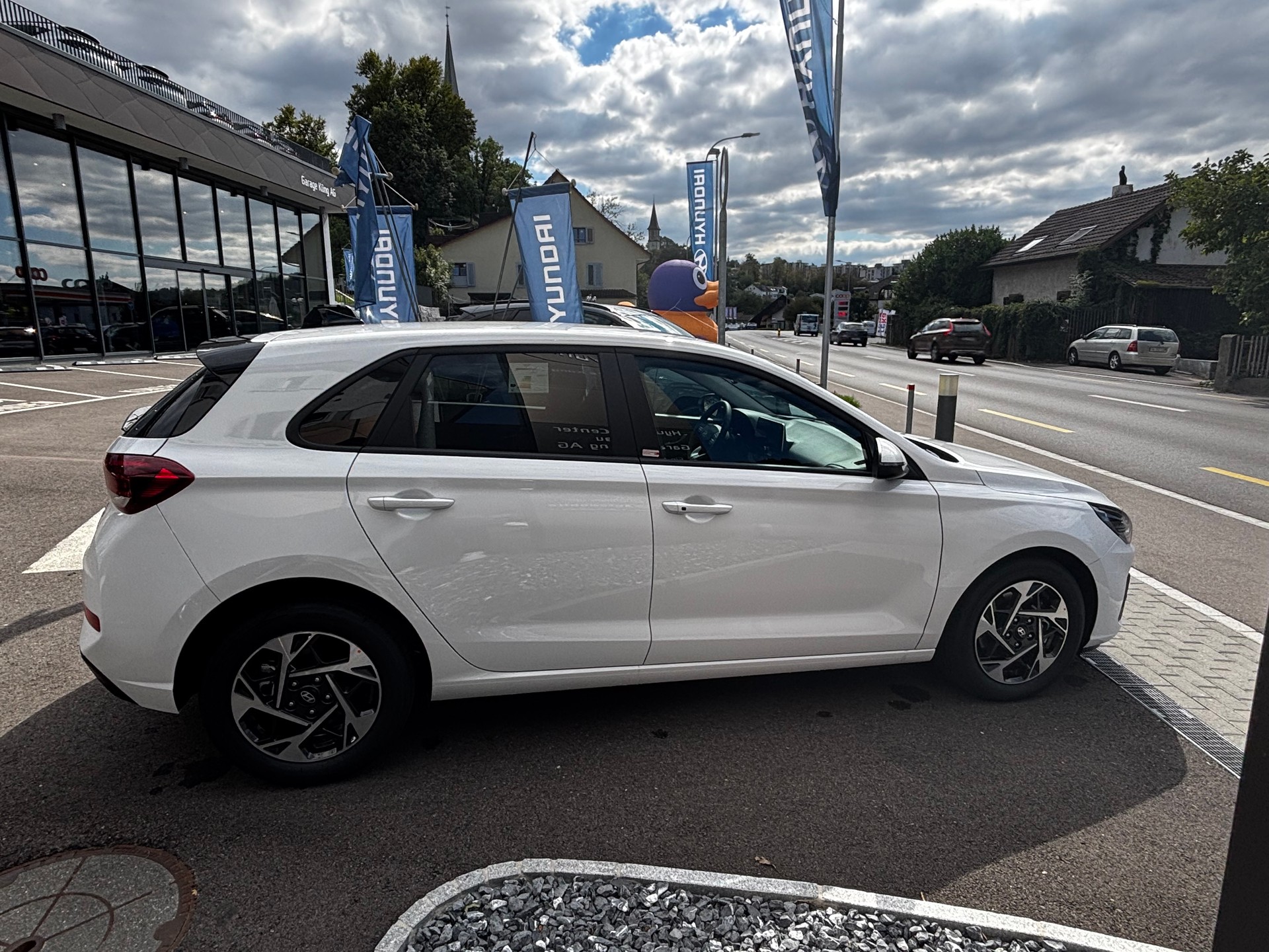 HYUNDAI i30 1.6 T-GDi Amplia DCT-image-4