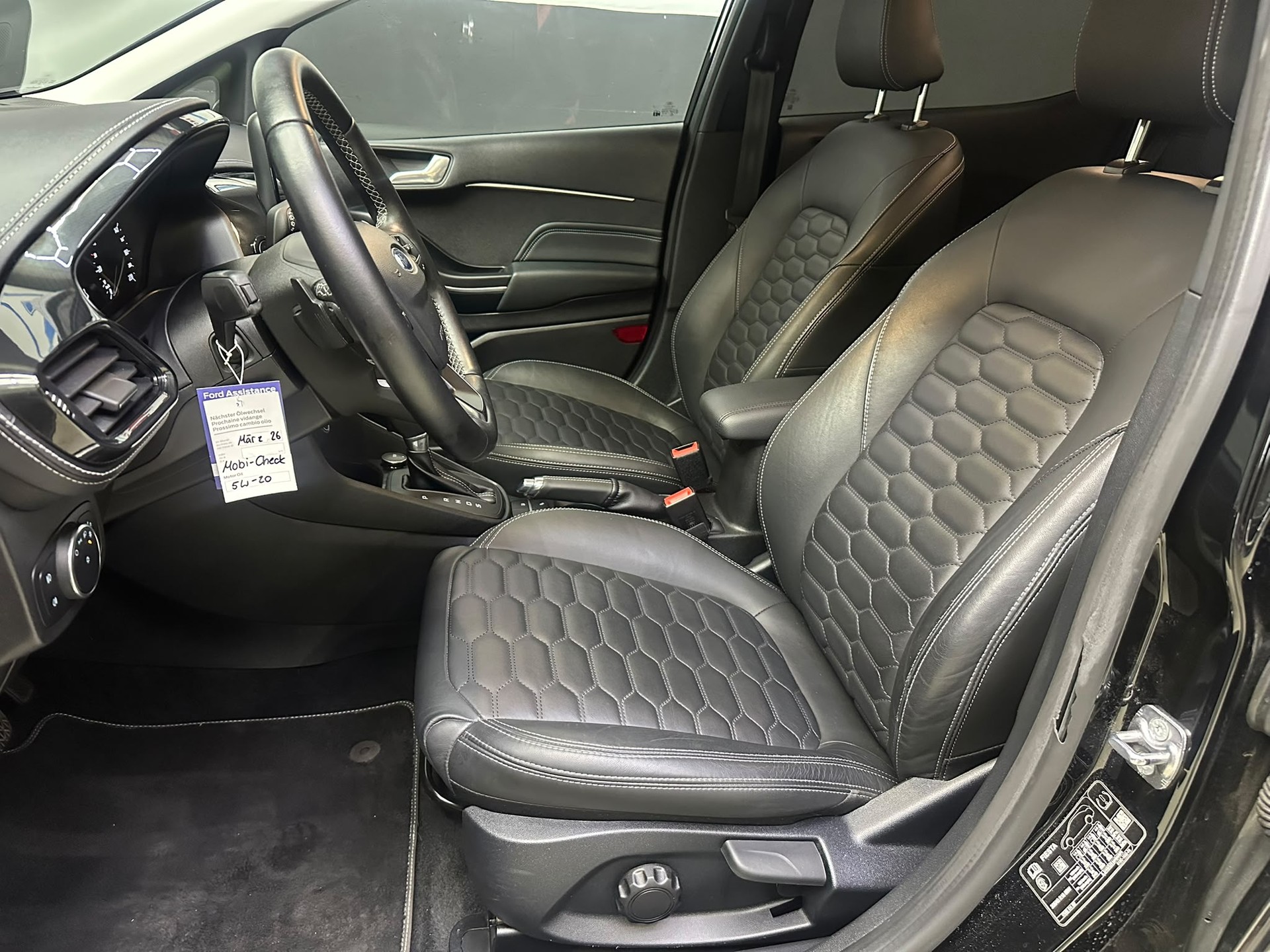 FORD Fiesta 1.0 SCTi Vignale Automat-image-11