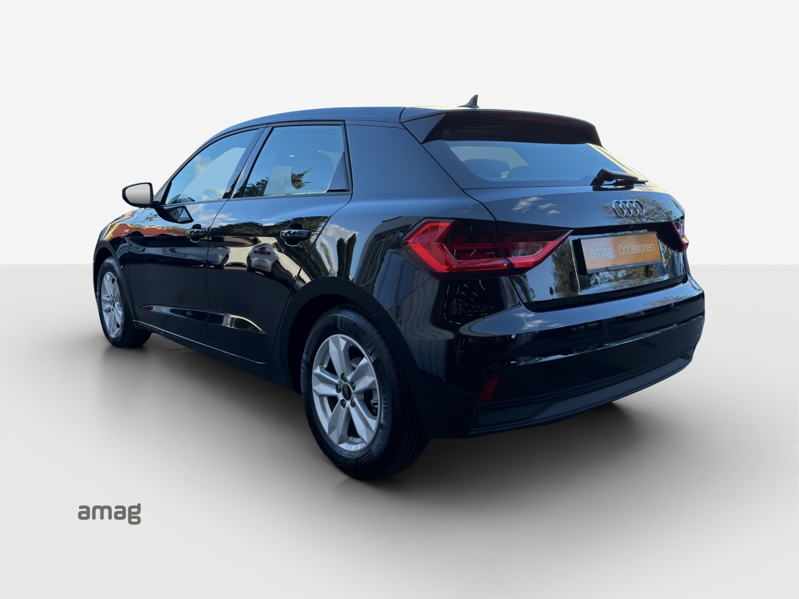 AUDI A1 Sportback 30 TFSI Attraction S-tronic-showroom-element-2