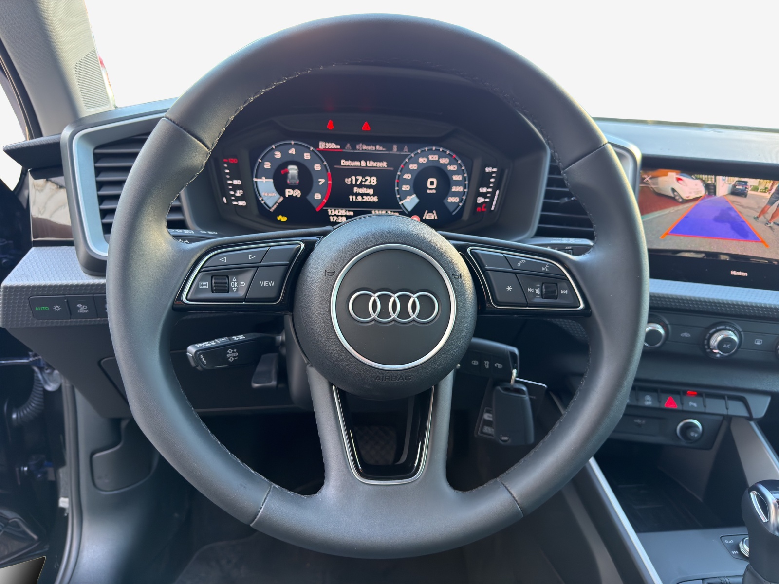 AUDI A1 Sportback 30 TFSI Attraction S-tronic-image-9