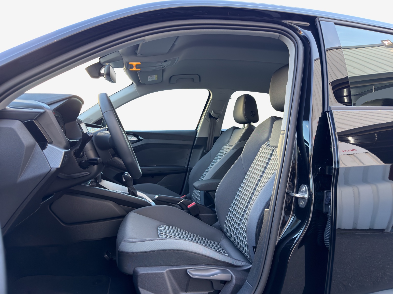 AUDI A1 Sportback 30 TFSI Attraction S-tronic-image-7