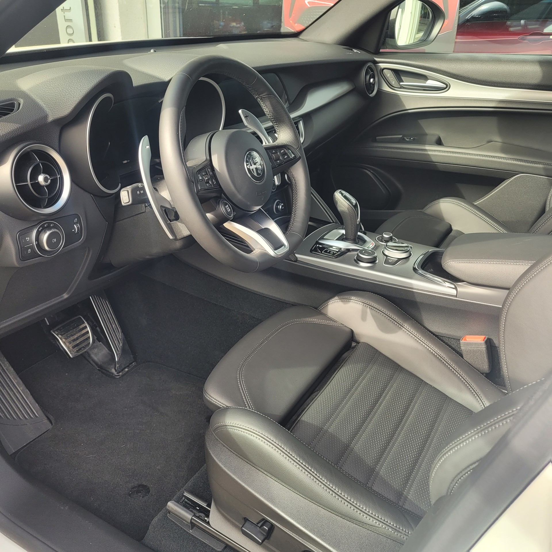 ALFA ROMEO Stelvio 2.0 Sprint Edition Q4 AT8 CH Fahrzeug-image-5