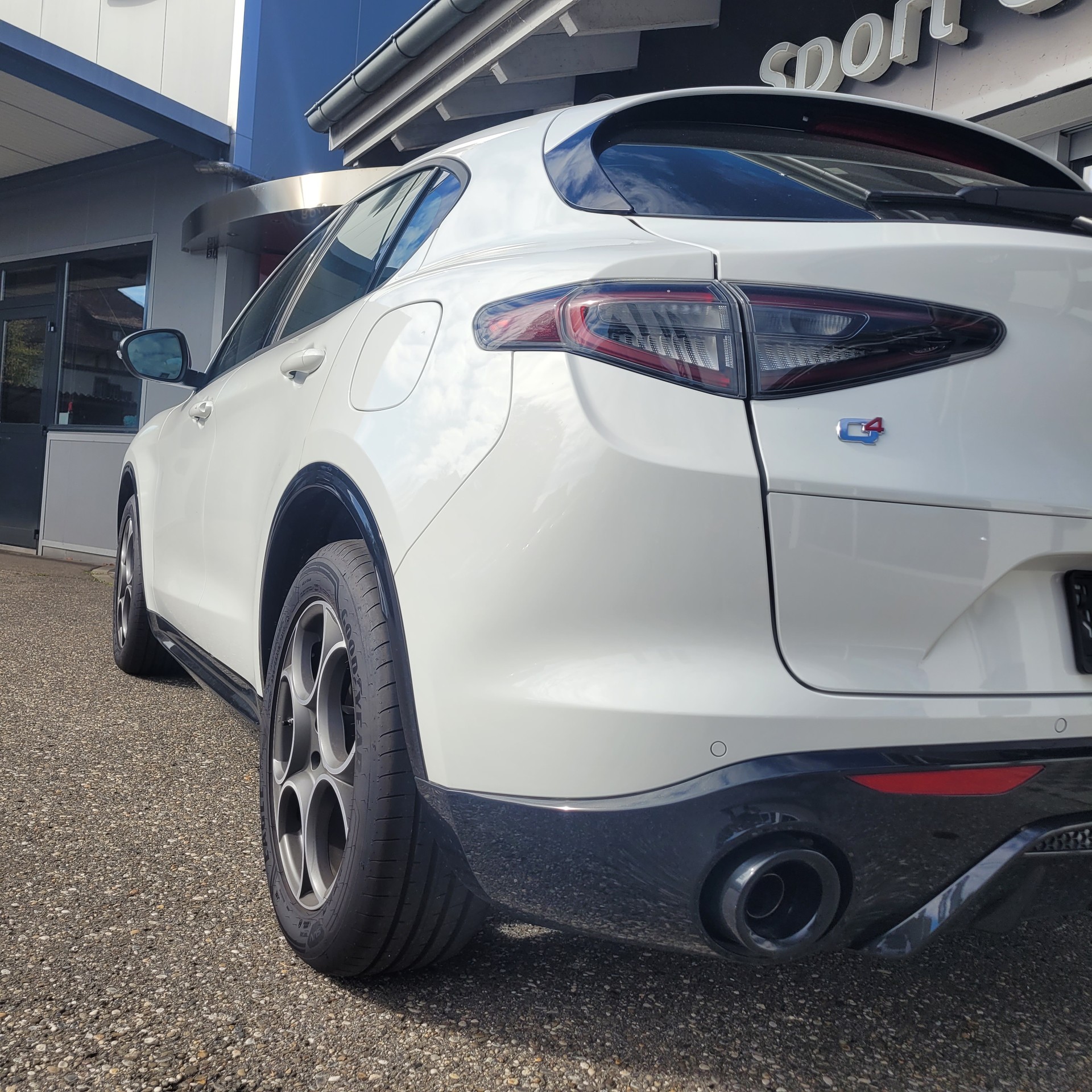 ALFA ROMEO Stelvio 2.0 Sprint Edition Q4 AT8 CH Fahrzeug-image-3