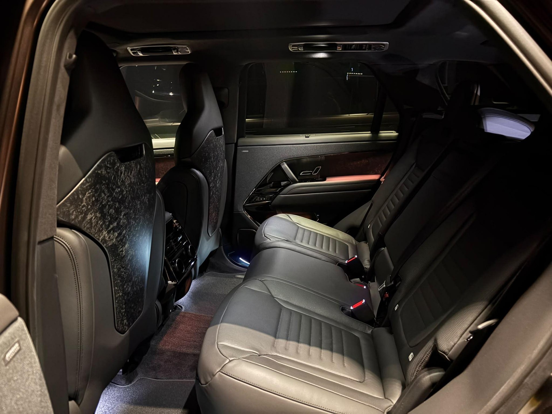 LAND ROVER Range Rover Sport 4.4 V8 SV-image-3
