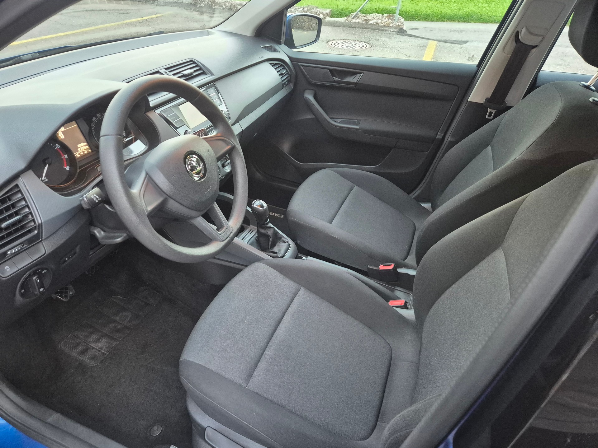 SKODA Fabia 1.0 TSI Ambition-image-6
