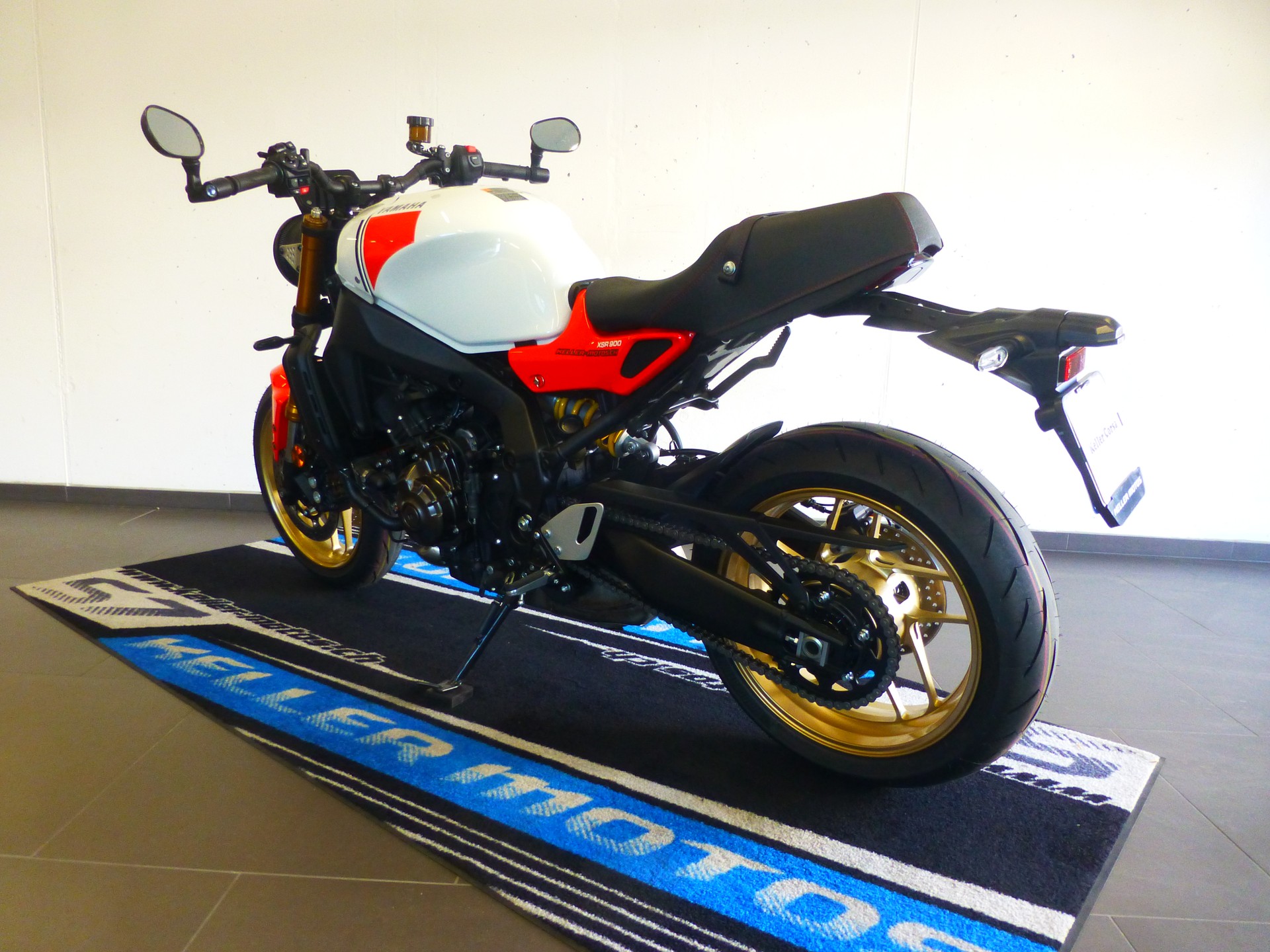 YAMAHA XSR 900-image-6