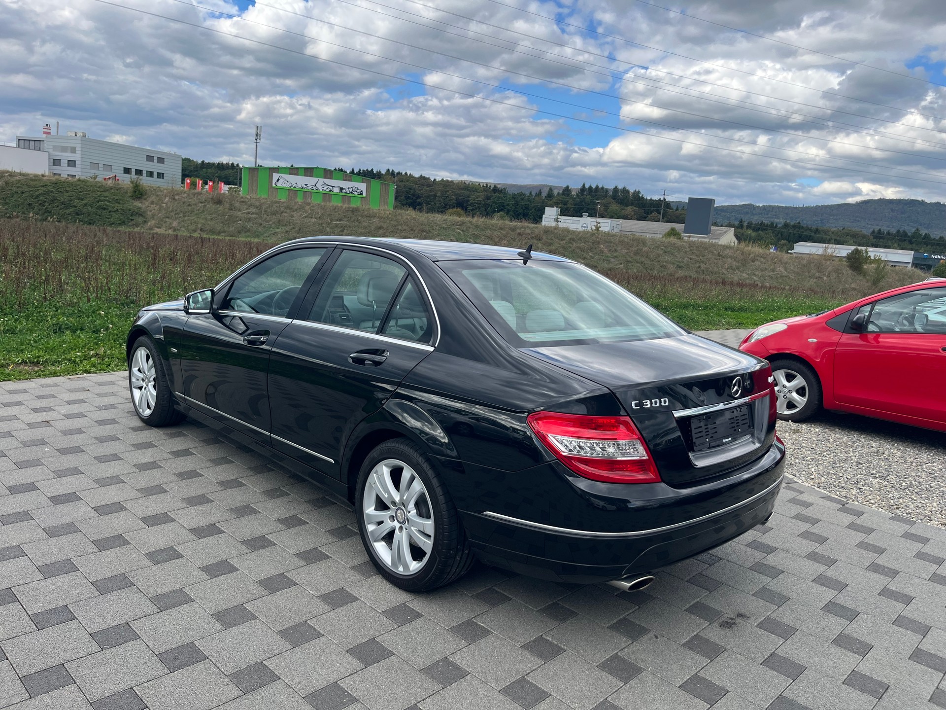 MERCEDES-BENZ C 300 Avantgarde 4Matic 7G-Tronic-image-6
