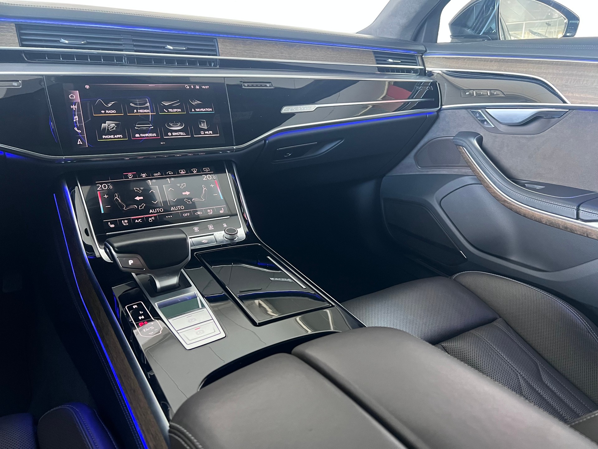 AUDI A8 50 TDI quattro tiptronic-image-21