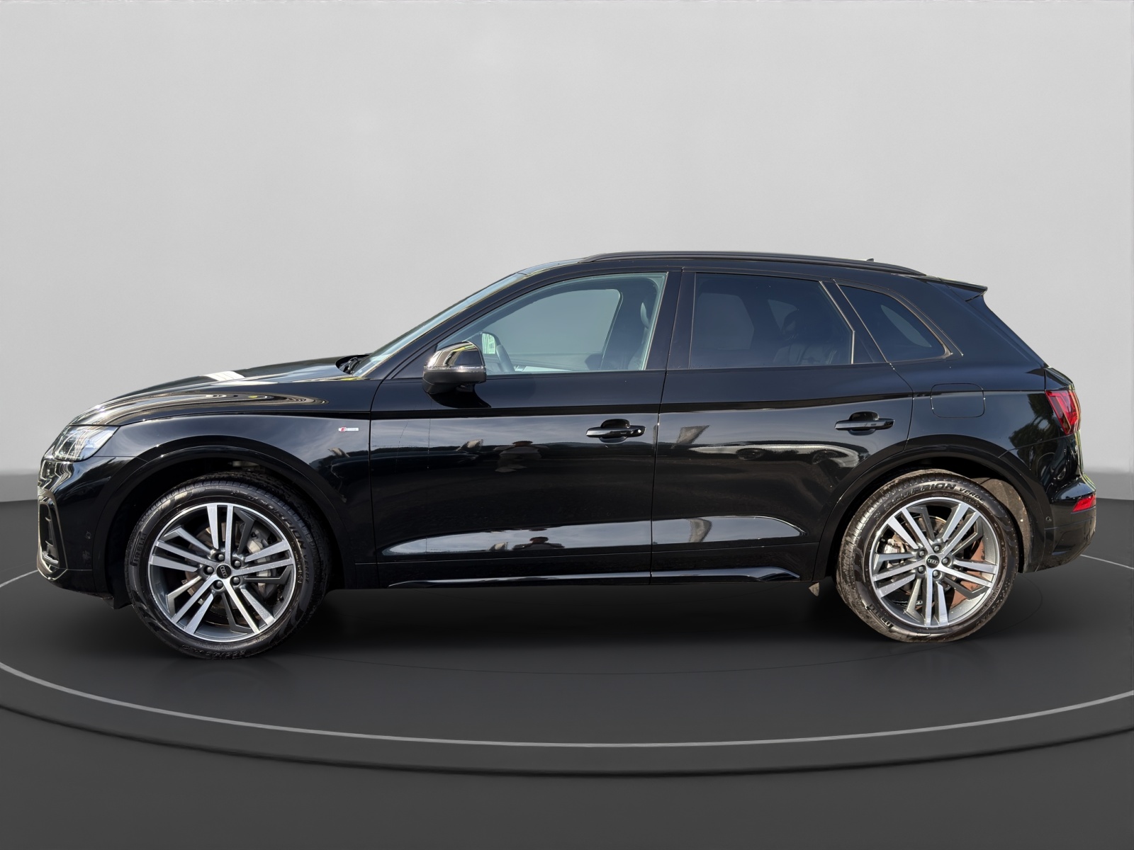 AUDI Q5 2.0 50 TFSI e S Line quattro S-Tronic-image-12