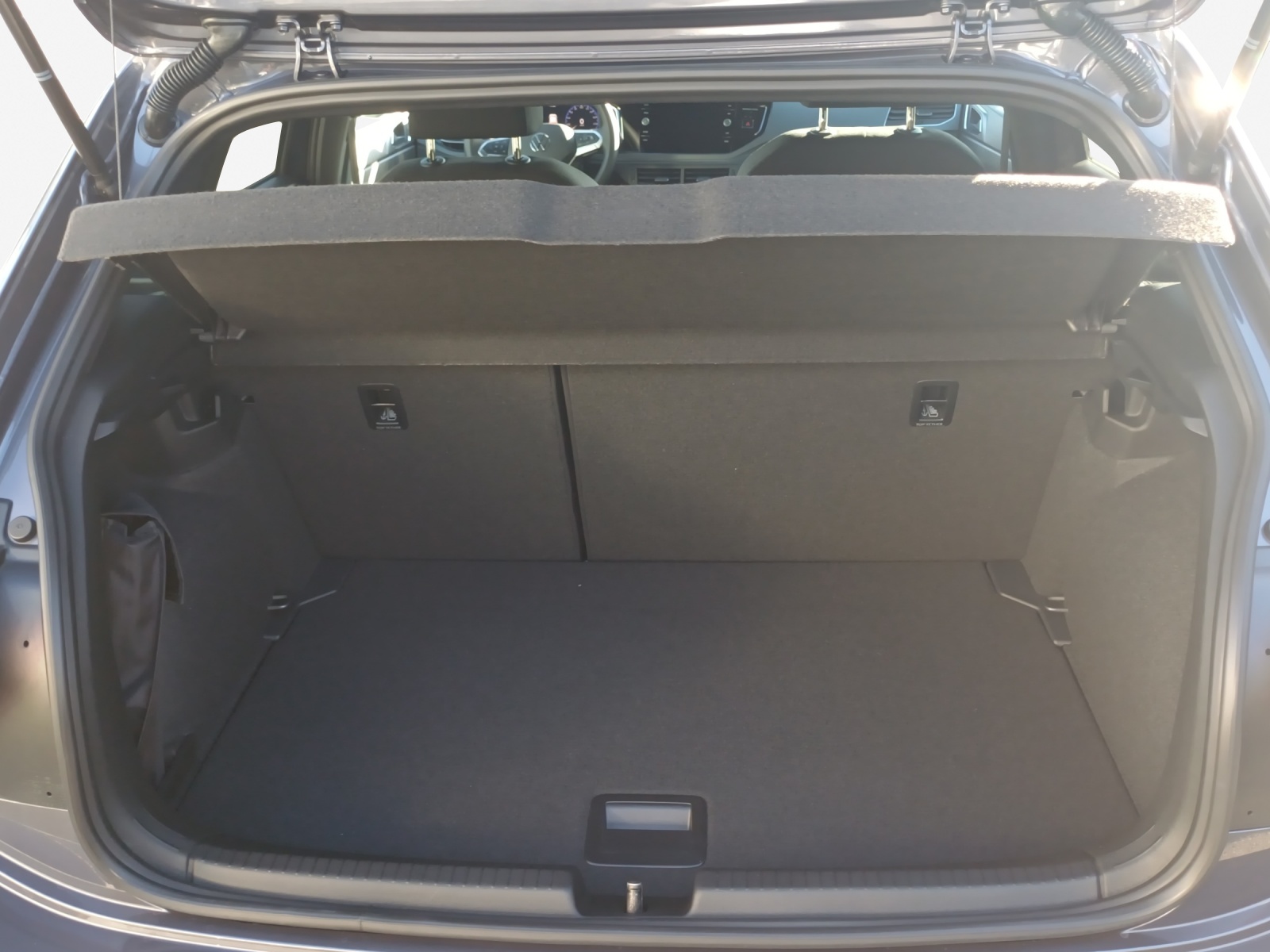 VW Polo 1.0 TSI R-Line United DSG-image-11
