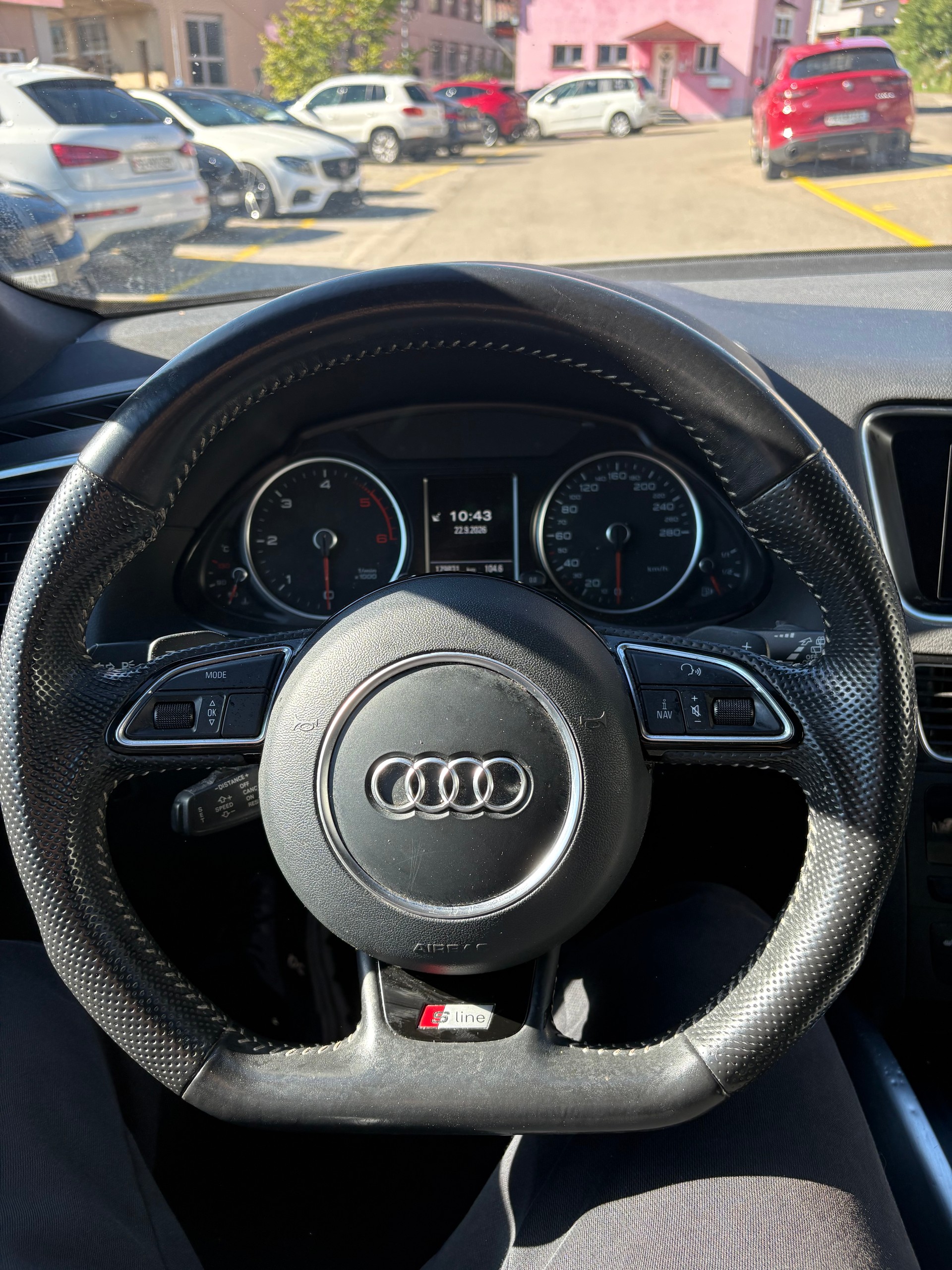 AUDI Q5 2.0 TDI quattro S-tronic-image-7