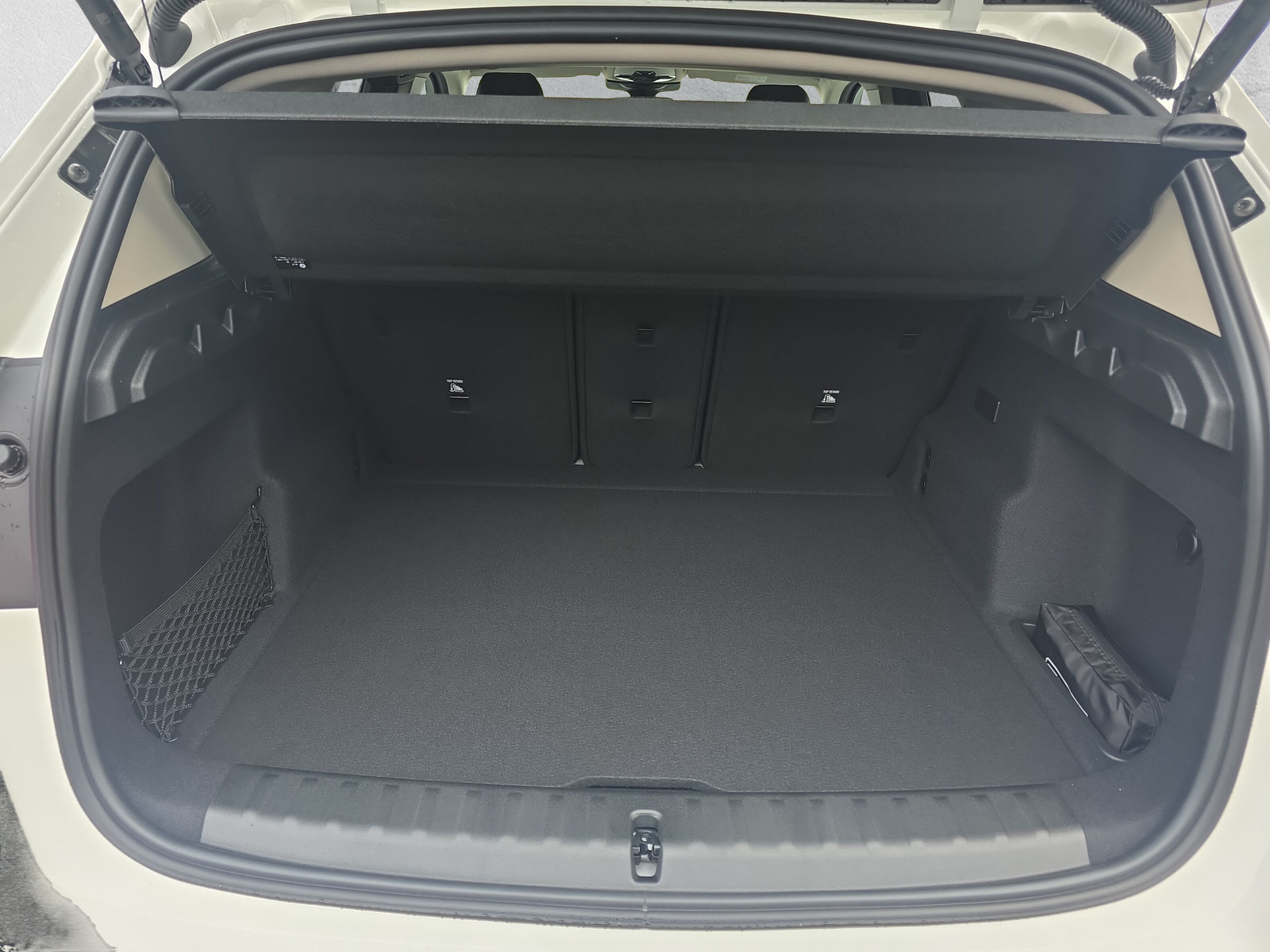 BMW X1 xDrive 25e-image-9