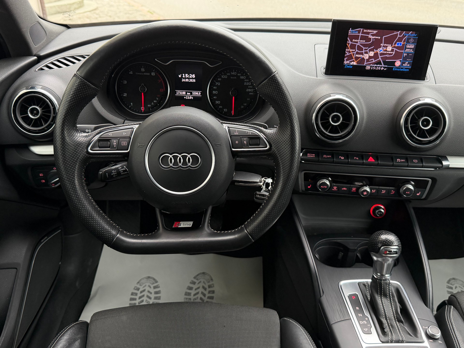 AUDI A3 Sportback 1.8 TFSI*AHK*B&O*S-Line*AUTOMAT*180PS*QUATTRO*S-troni*FRICH MFK*LED*-image-9