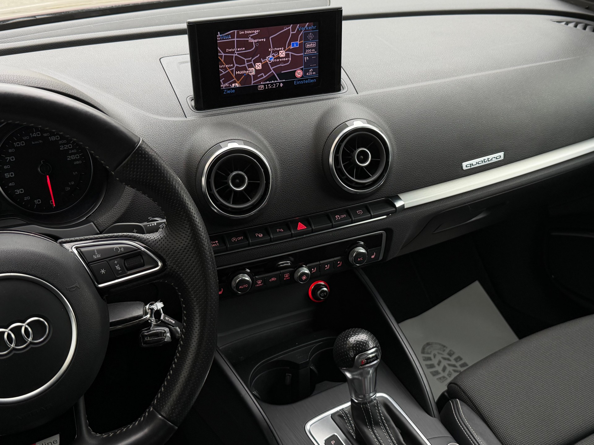 AUDI A3 Sportback 1.8 TFSI*AHK*B&O*S-Line*AUTOMAT*180PS*QUATTRO*S-troni*FRICH MFK*LED*-image-11