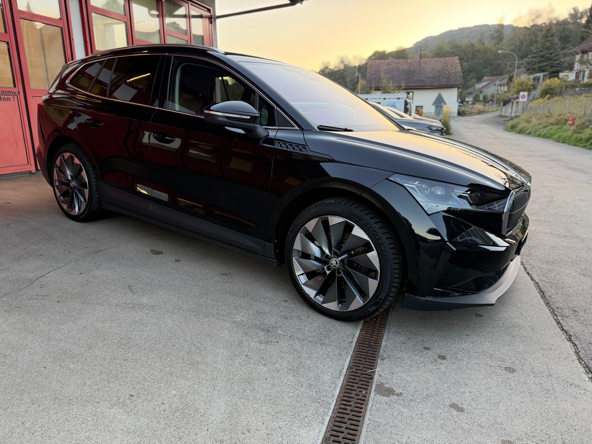 SKODA Enyaq iV 80-image-7