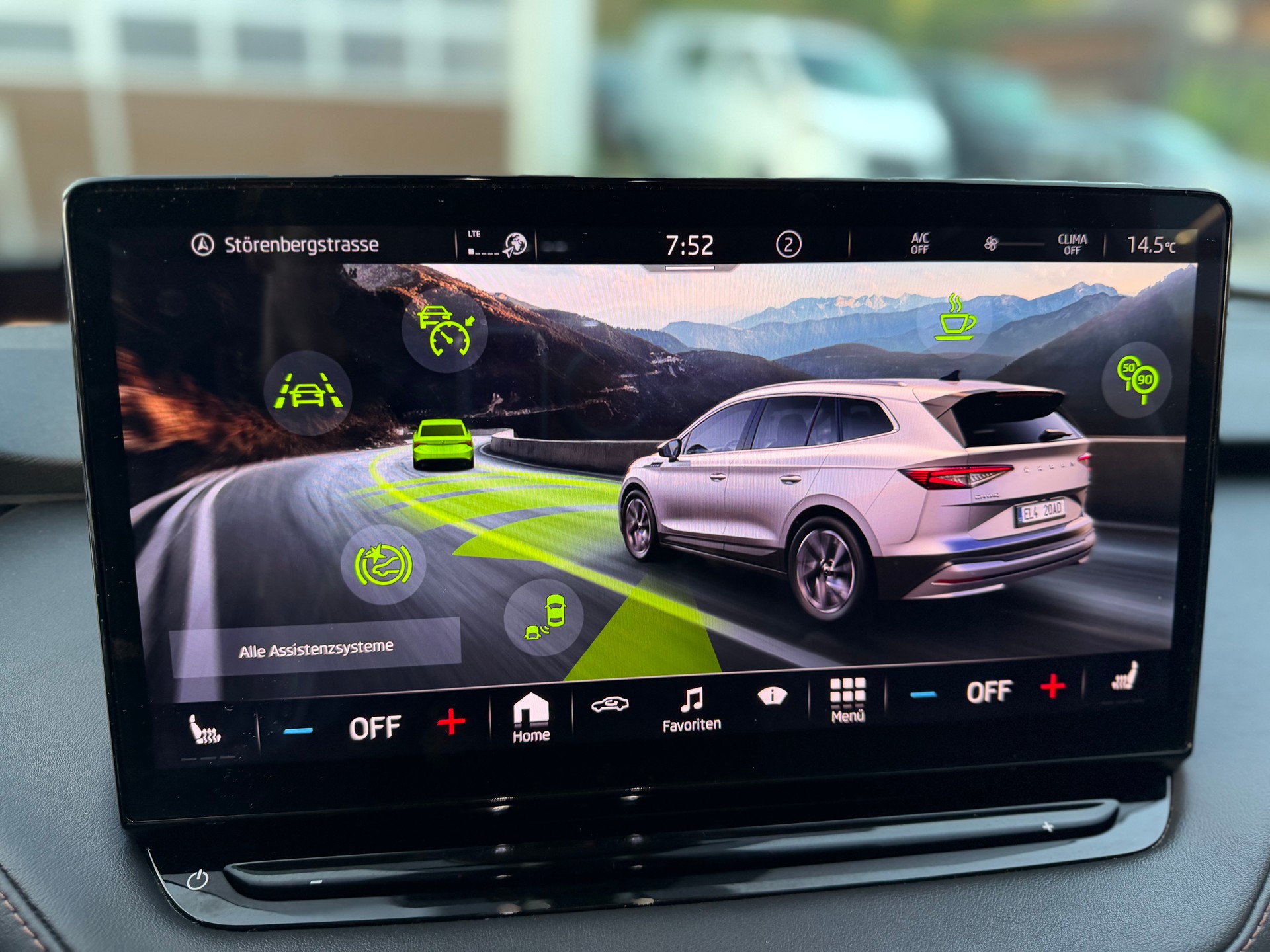 SKODA Enyaq iV 80-image-21