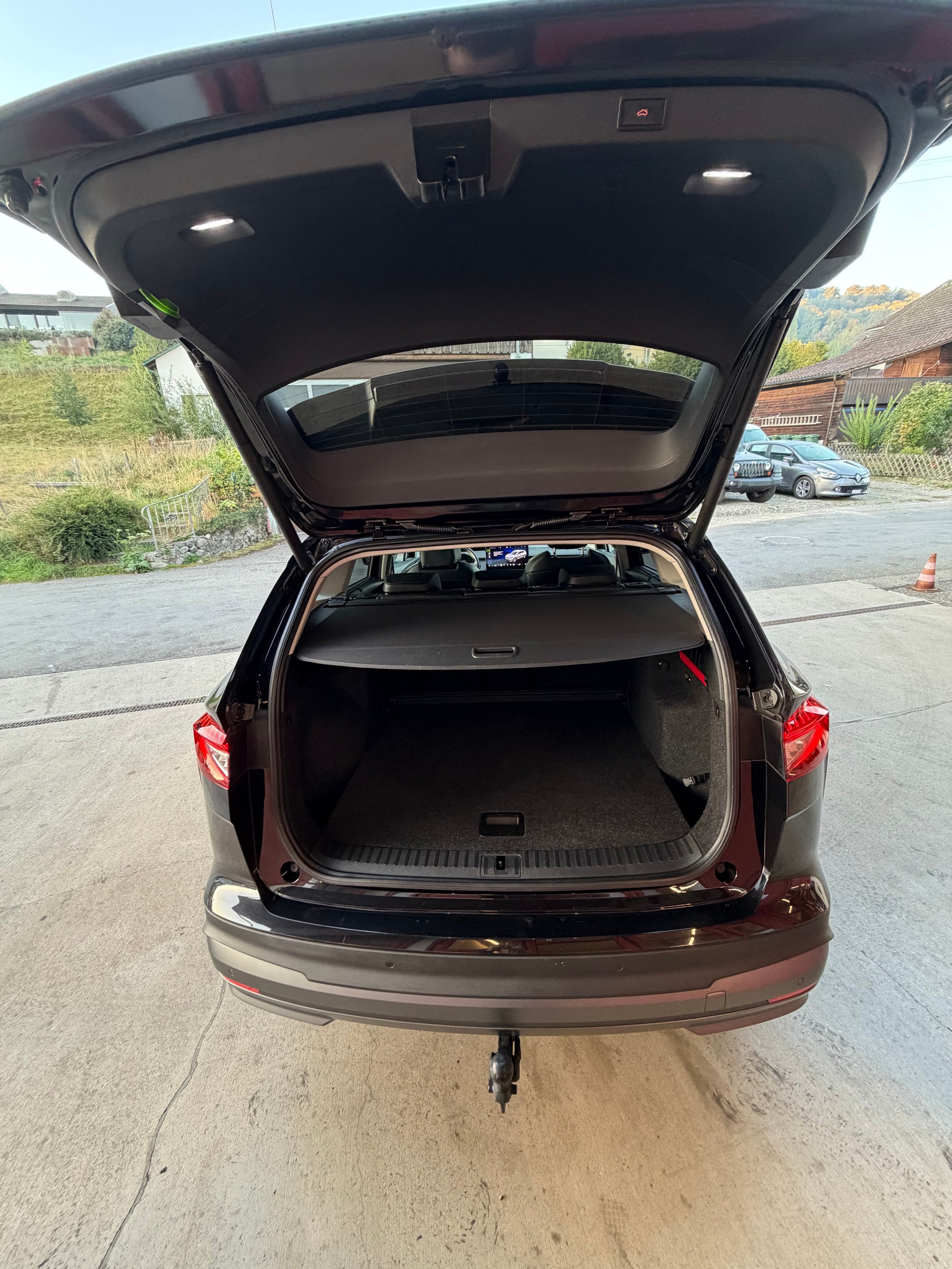 SKODA Enyaq iV 80-image-11