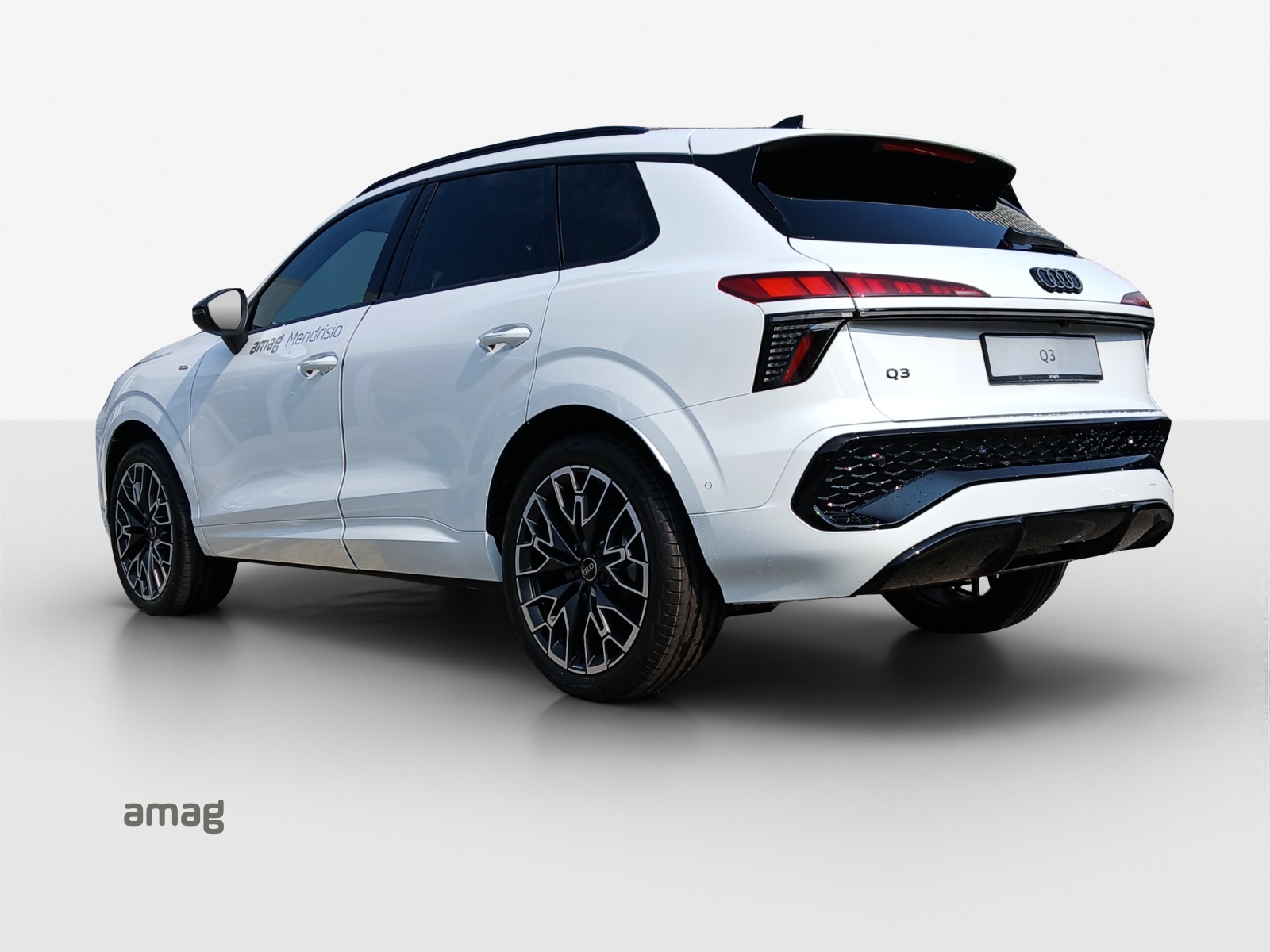 AUDI Q3 SUV 110 kW TFSI S tronic-showroom-element-2