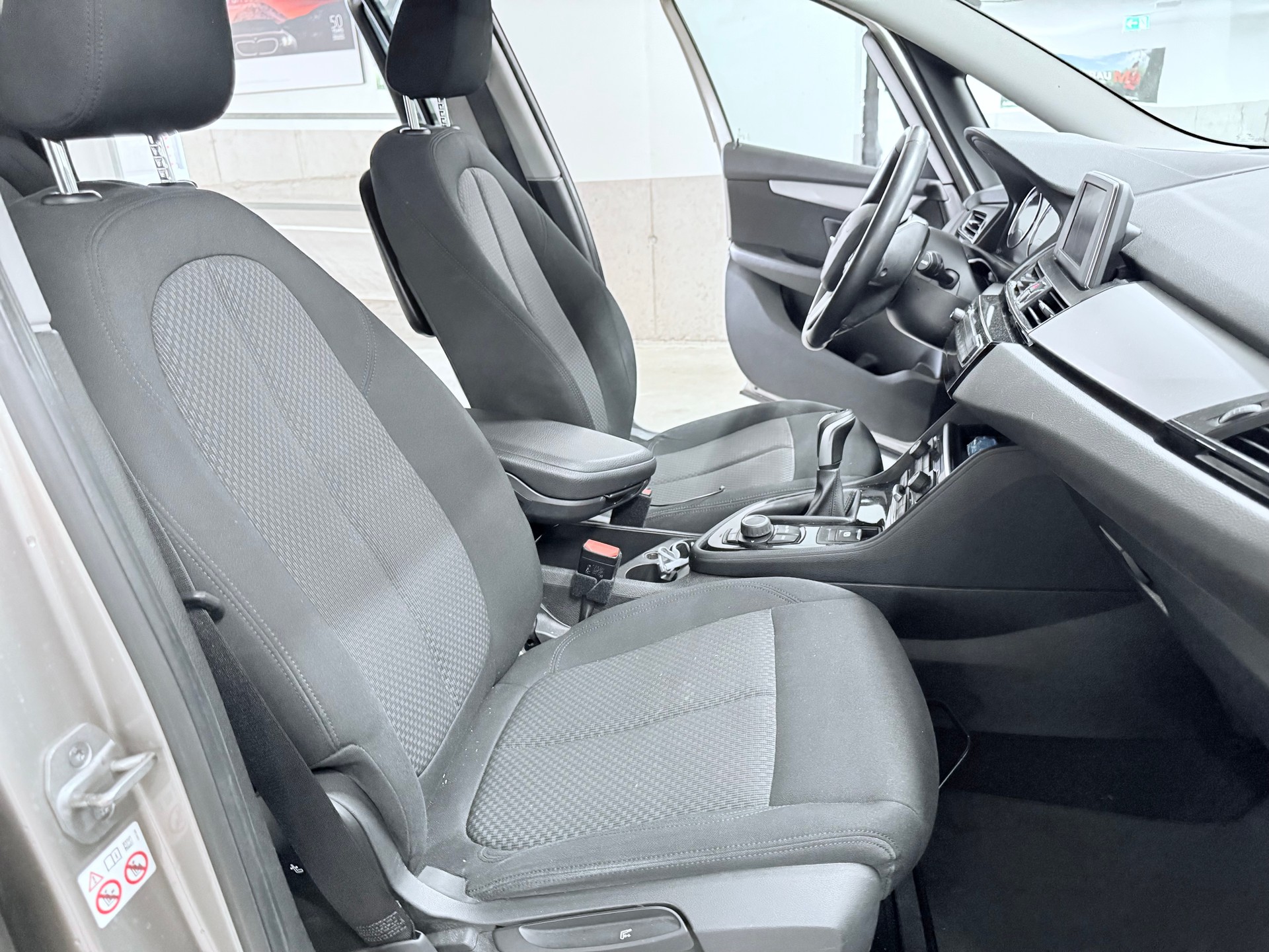 BMW 216d Gran Tourer-image-14