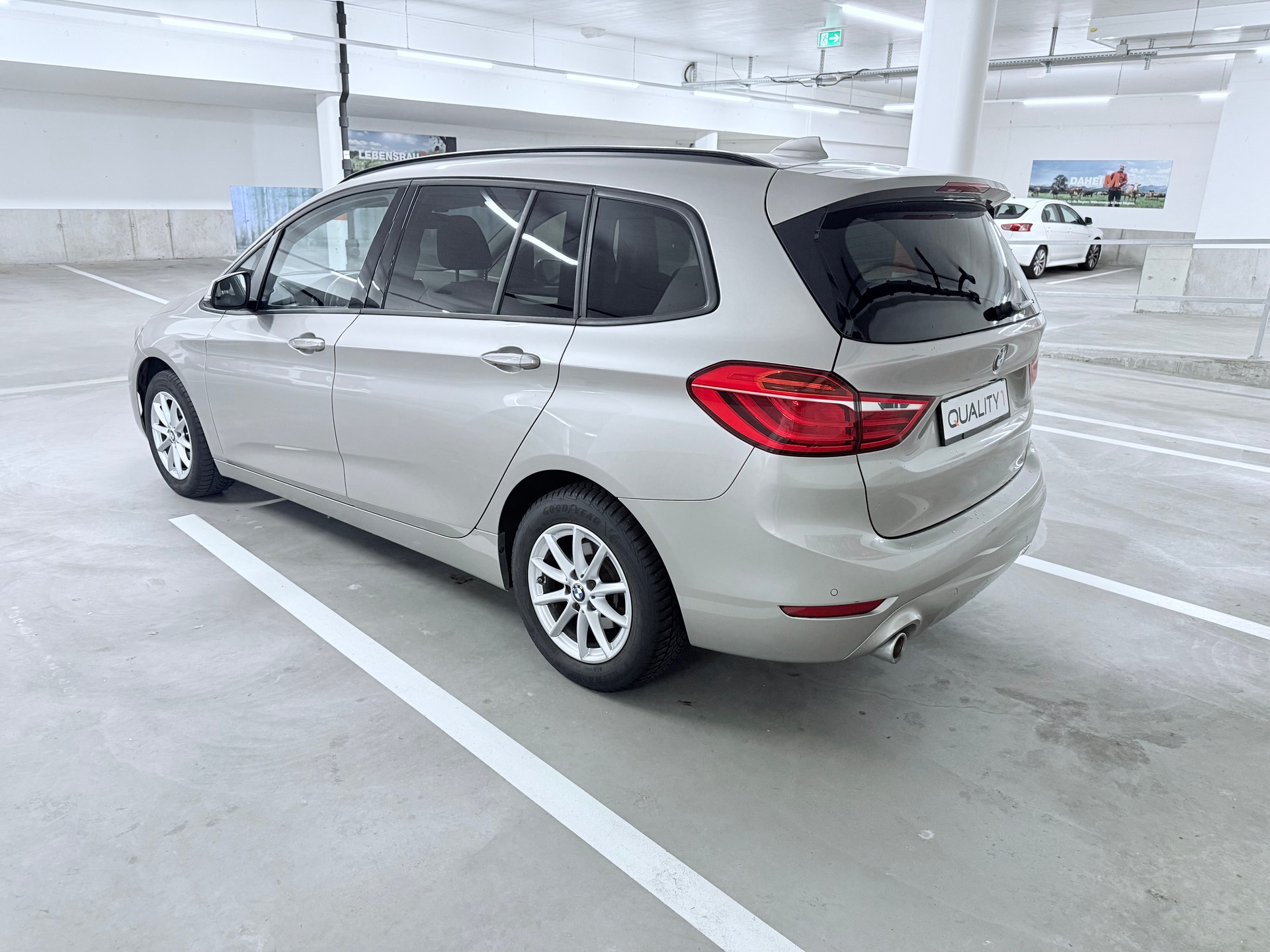 BMW 216d Gran Tourer-image-6