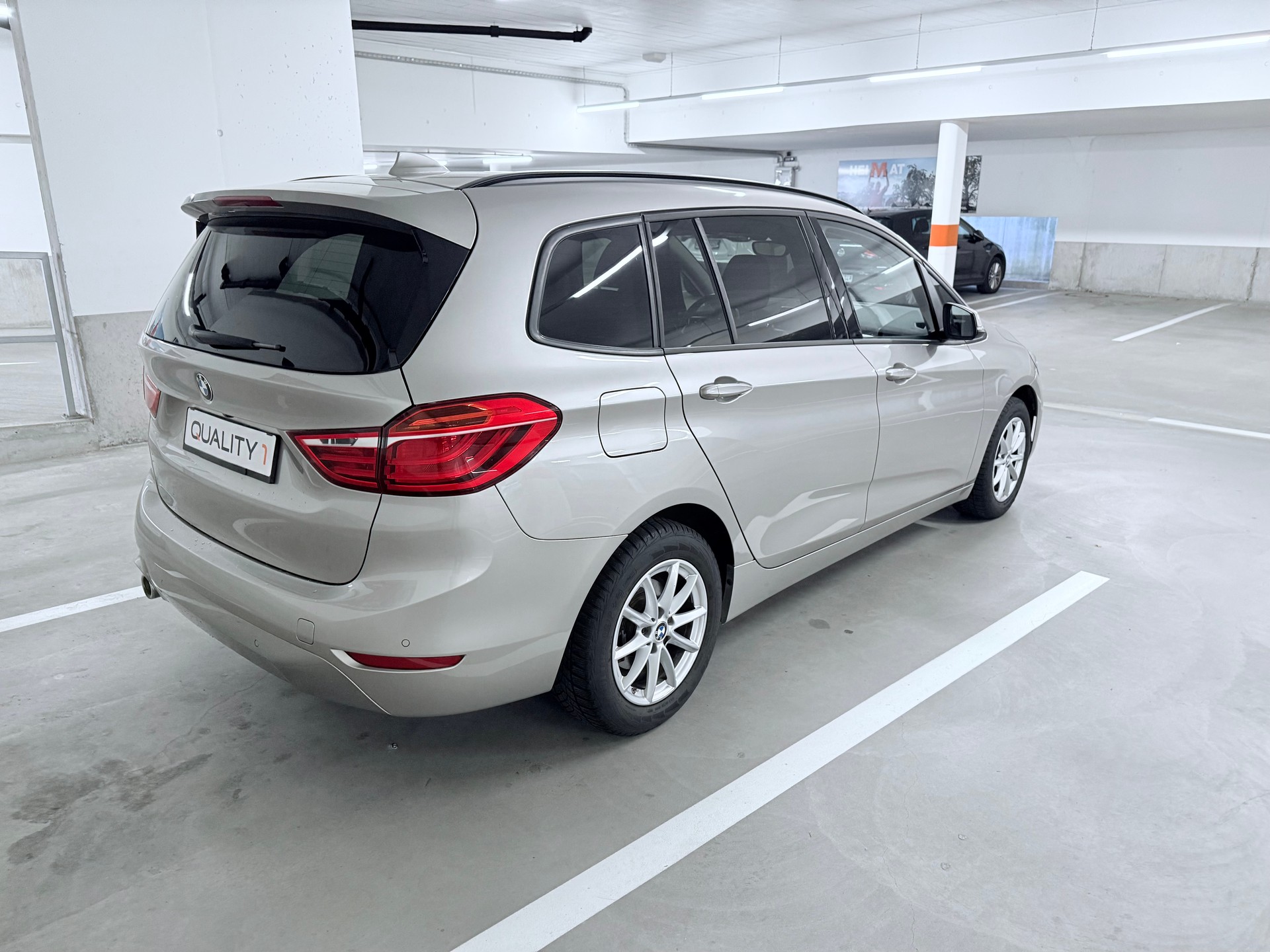 BMW 216d Gran Tourer-image-7