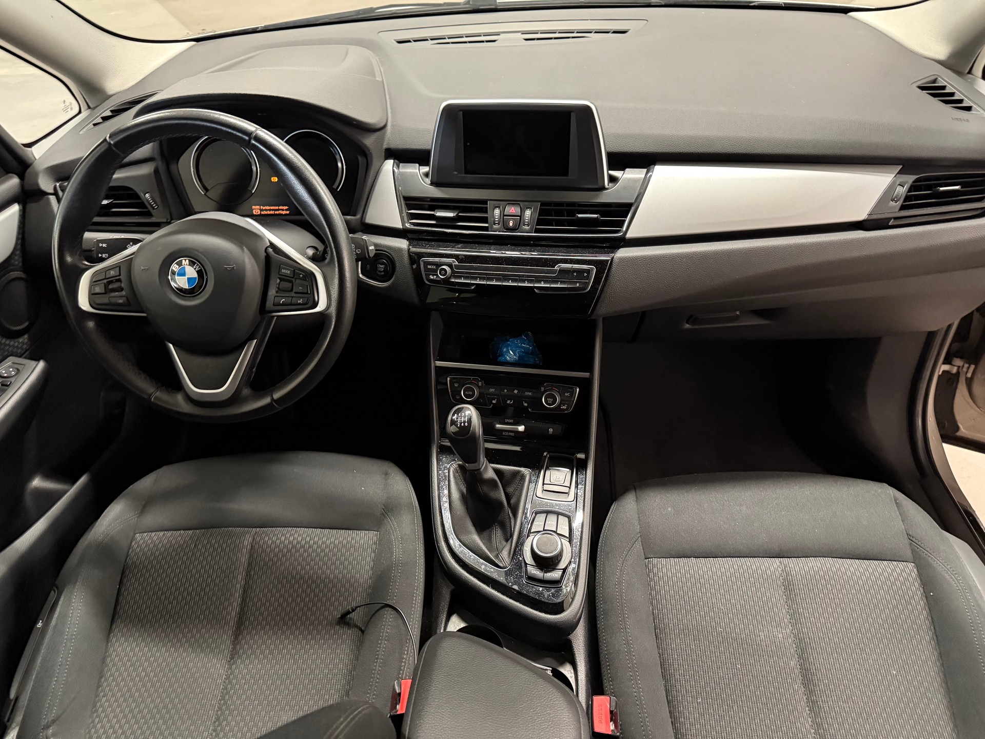 BMW 216d Gran Tourer-image-9