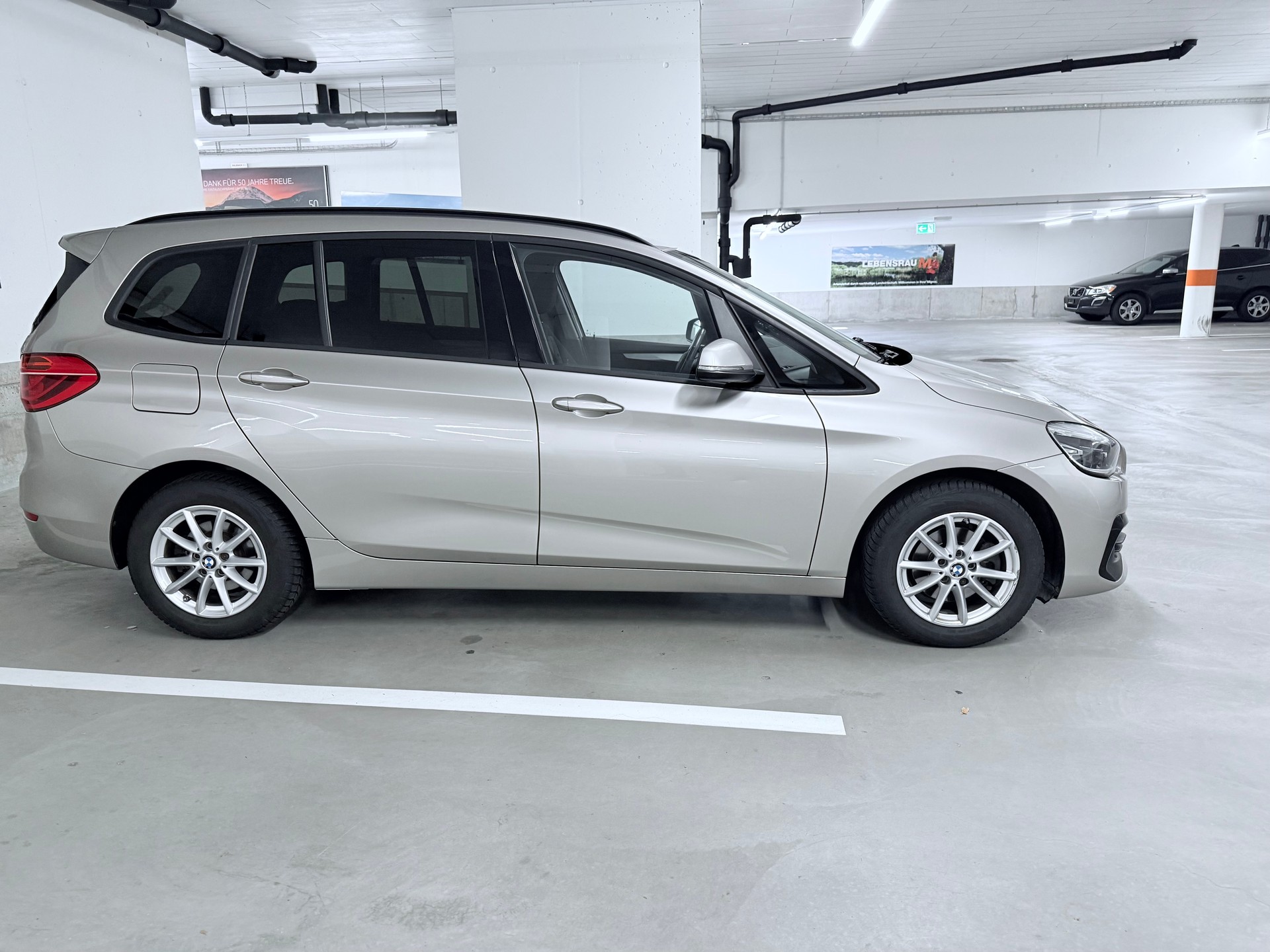 BMW 216d Gran Tourer-image-4